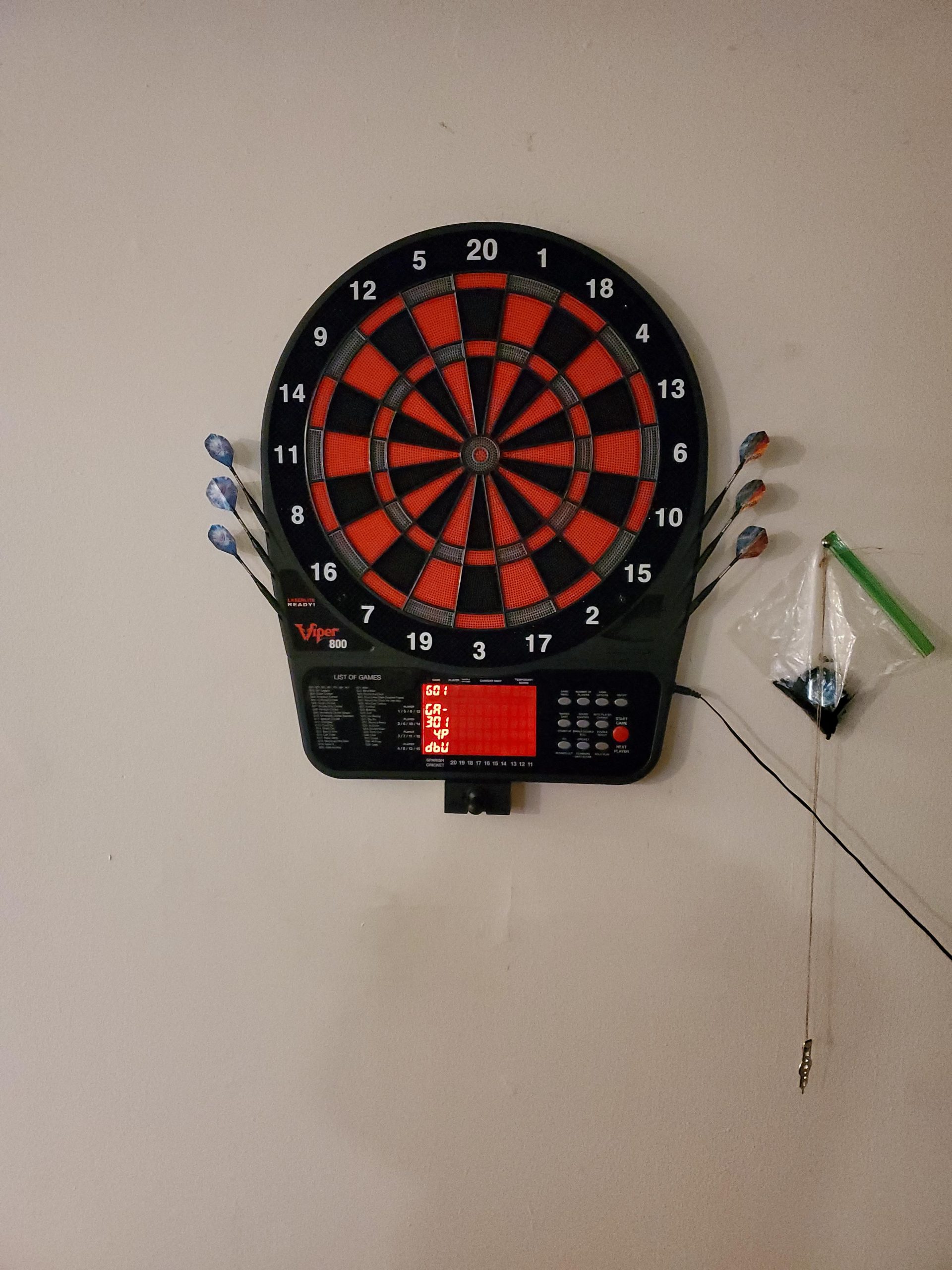 Viper 800 Electronic Dartboard, 15.5 in Regulation Target, 57 Games, 16 Players, 6 Darts Included, Black customer photo 1