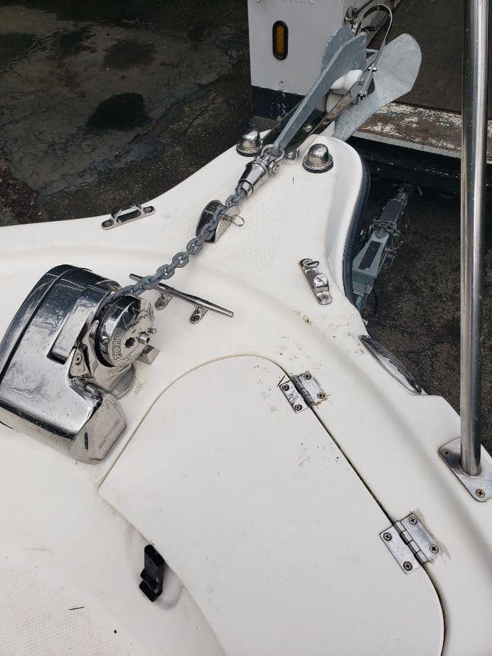 Lewmar Pro Fish 700 Fishing Windlass for 1/4