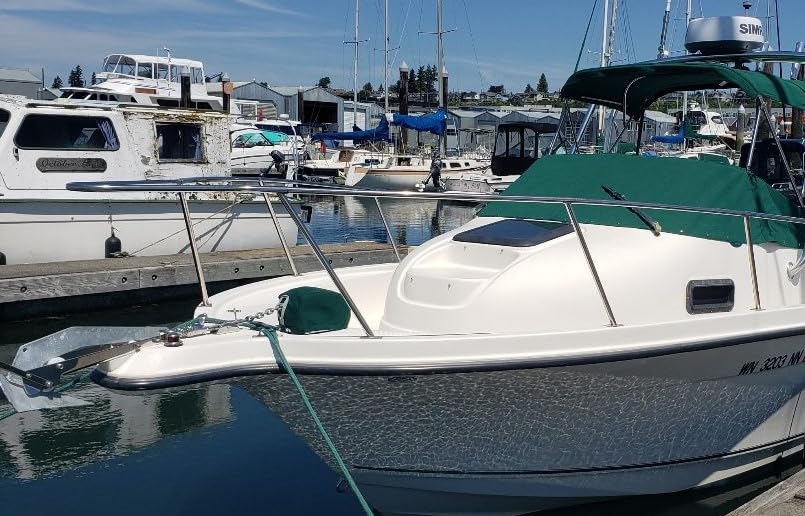 Lewmar Pro Fish 700 Fishing Windlass for 1/4