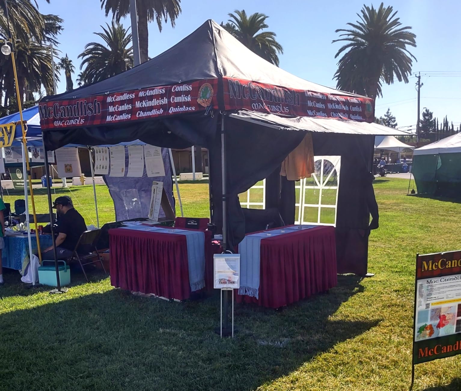 Lifetime 80387 4-Foot Commercial Adjustable Folding Table, Almond customer photo 1