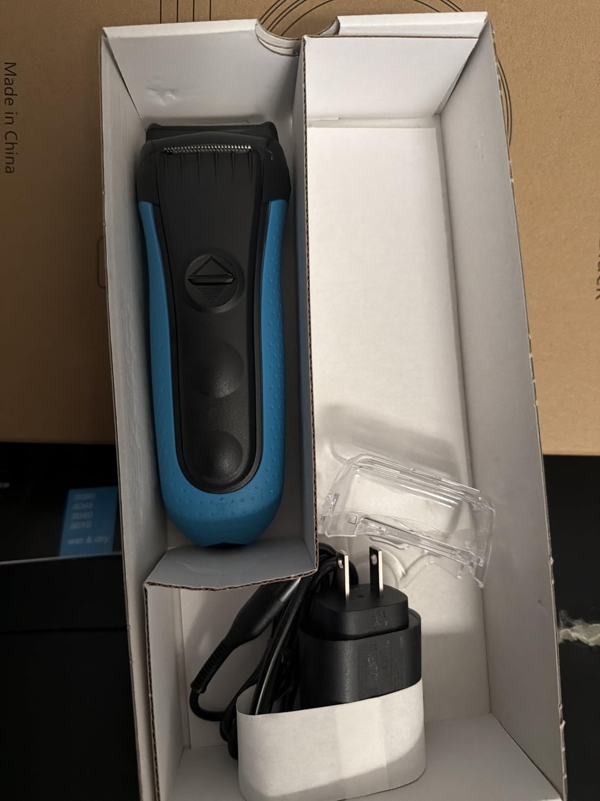 Braun Electric Series 3 Razor with Precision Trimmer, Rechargeable, Wet & Dry Foil Shaver for Men, Blue/Black, 4 Piece customer photo 2