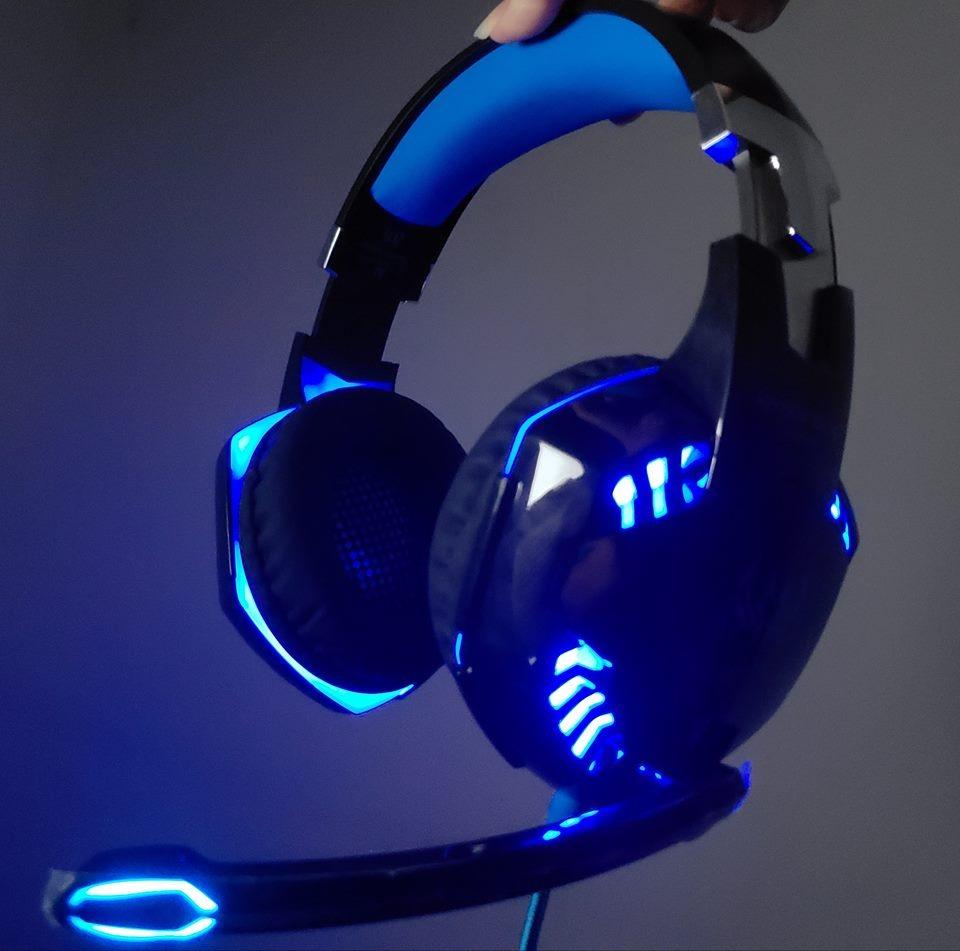 VersionTECH. G2000 Gaming Headset for PS5 PS4 Xbox One Controller, Bass Surround Noise Cancelling Mic, Over Ear Headphones with LED Lights customer photo 2