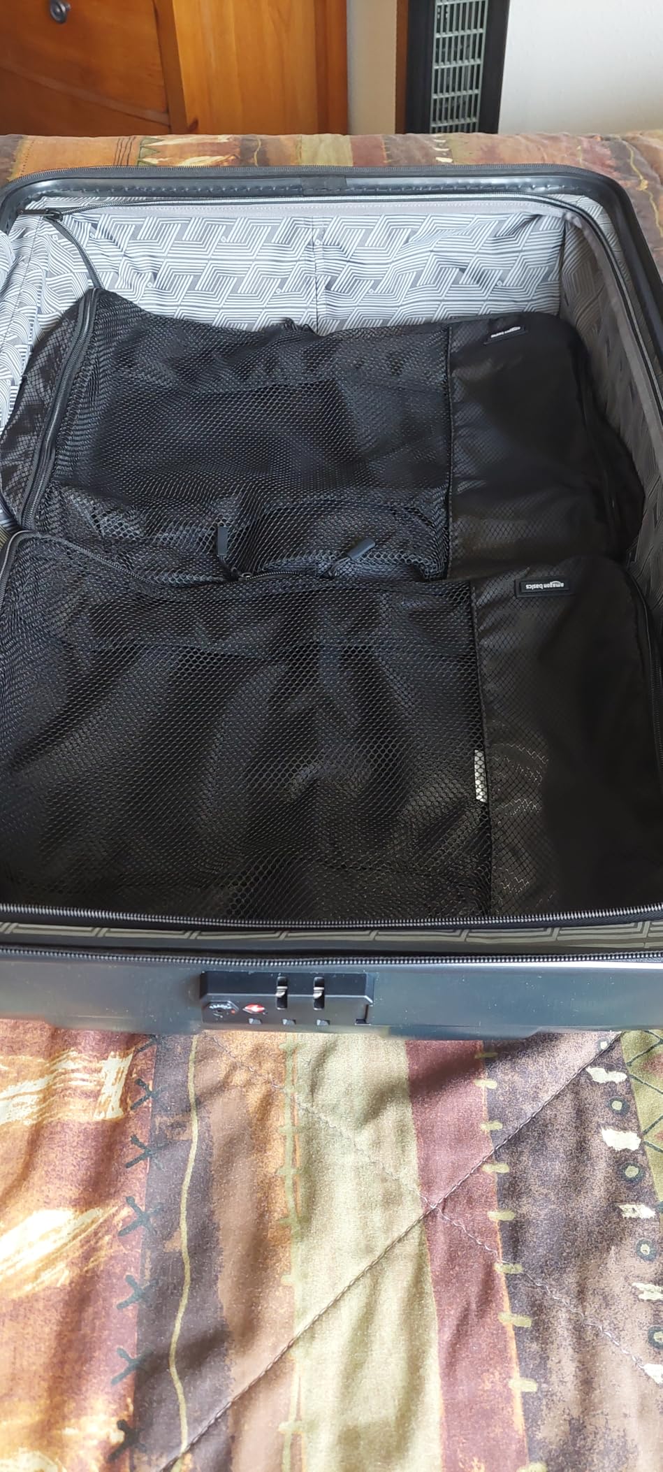 Amazon Essentials 4-Piece Packing Cubes Travel Accessories Set - Space-Saving Luggage Organizer with Double Zipper customer photo 2