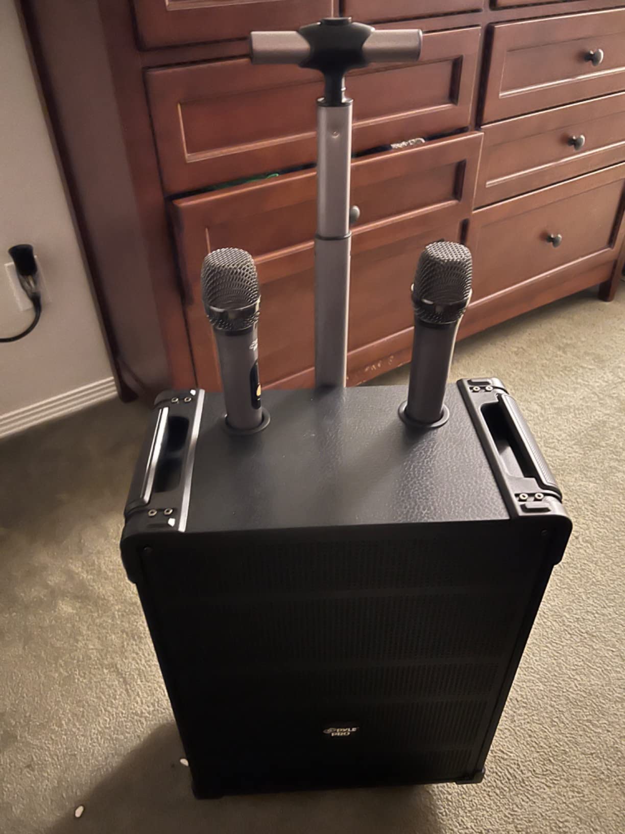 Pyle Wireless Portable PA System-400W Bluetooth Compatible Rechargeable Battery Powered Outdoor Sound Stereo Speaker Microphone Set w/Handle, Wheels-1/4 to AUX, RCA Cable (PWMA230BT) customer photo 2