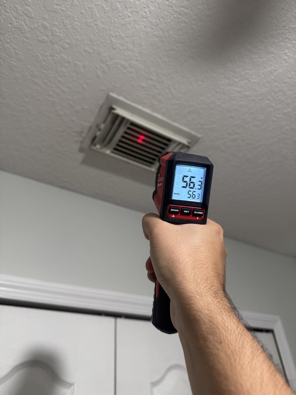 Milwaukee 2267-20 10:1 Infrared Temp-Gun customer photo 1