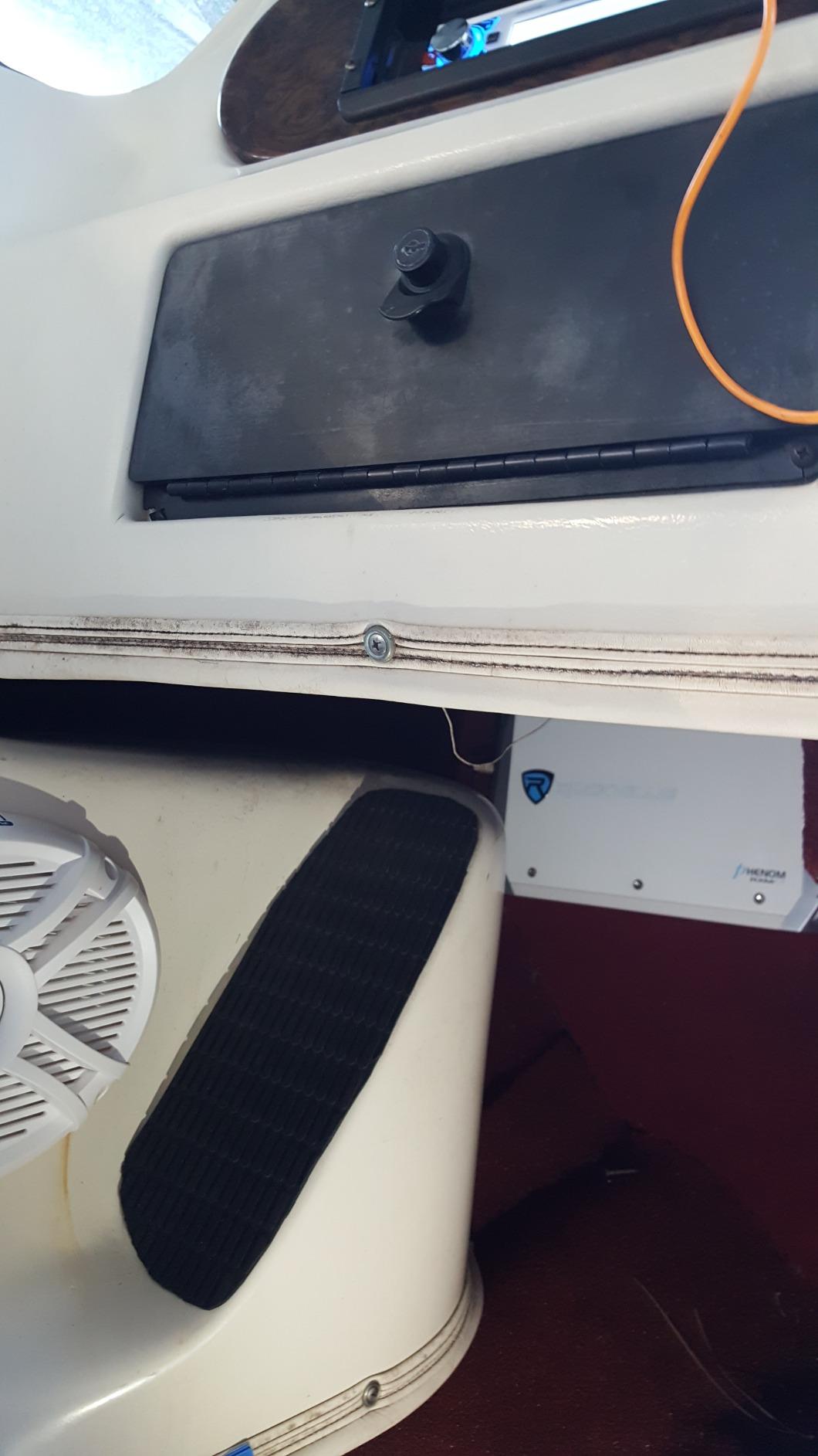 Rockville RXM-F3 1600W Peak/260W RMS 4-Channel Class A/B Marine Amplifier with PA Microphone, Waterproof Conformal Coating, Smart Auto Turn-On for Boats customer photo 1