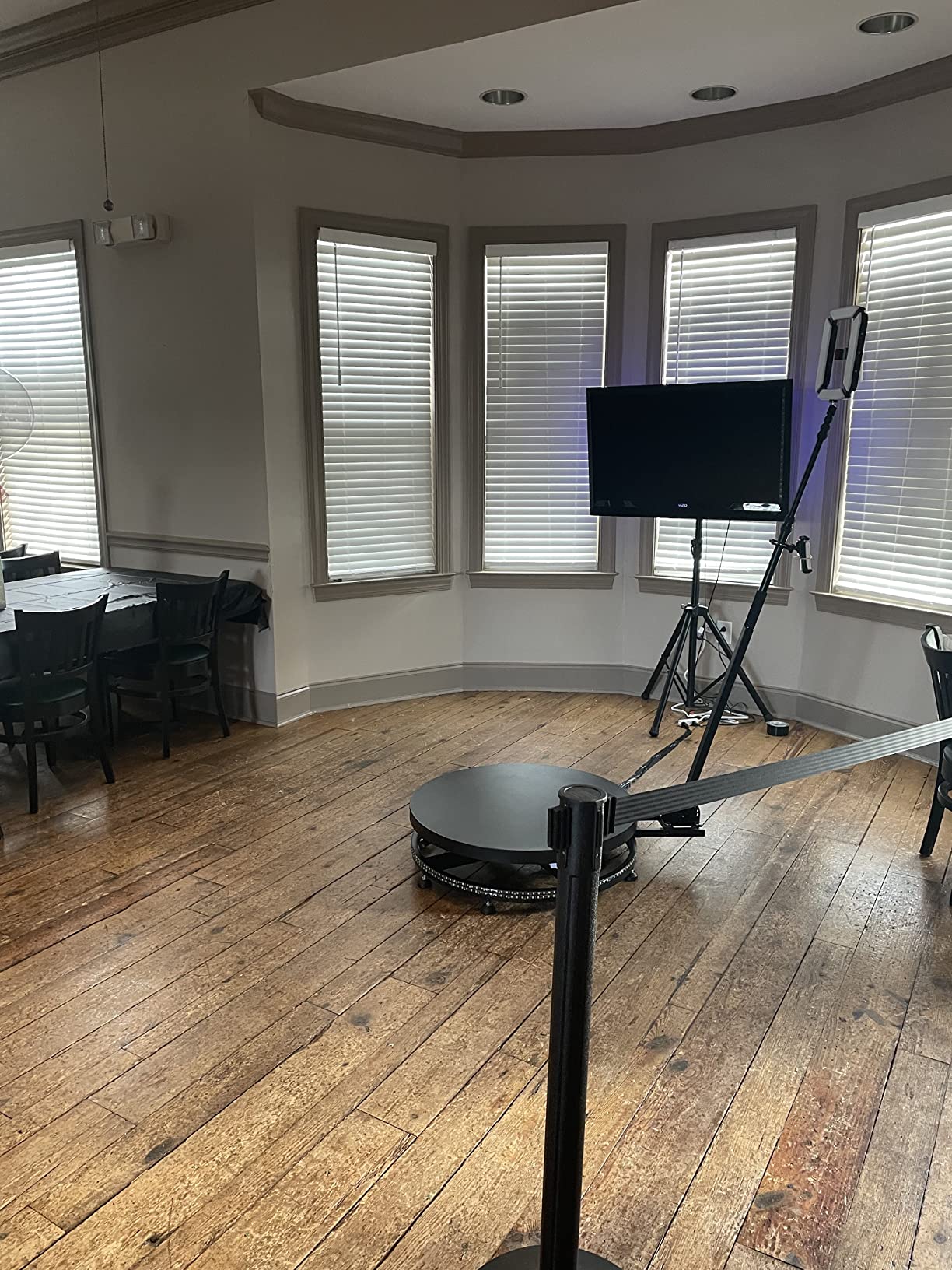 US Weight Sentry Stanchion with Retractable Belt, Easy Connect Assembly, Black, 6.5' Belt (2 Pack) customer photo 1