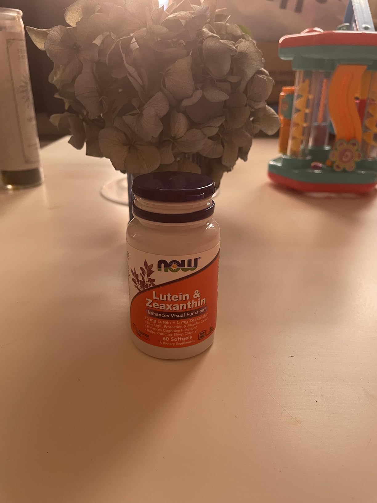 NOW Foods Supplements, Lutein & Zeaxanthin with 25 mg Lutein and 5 mg Zeaxanthin, 60 Softgels customer photo 1
