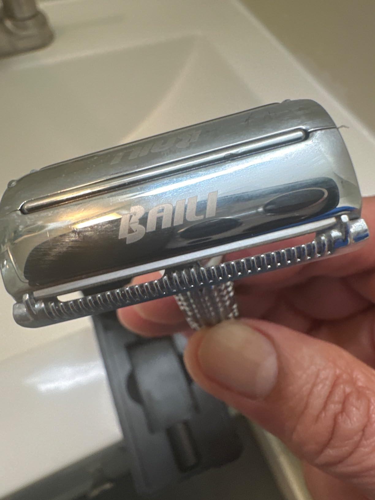 BAILI Butterfly Open TTO Double Edge Metal Safety Razor Wet Shaving Kit for Men Women with Platinum Blade and Mirrored Travel Case BD179 customer photo 2