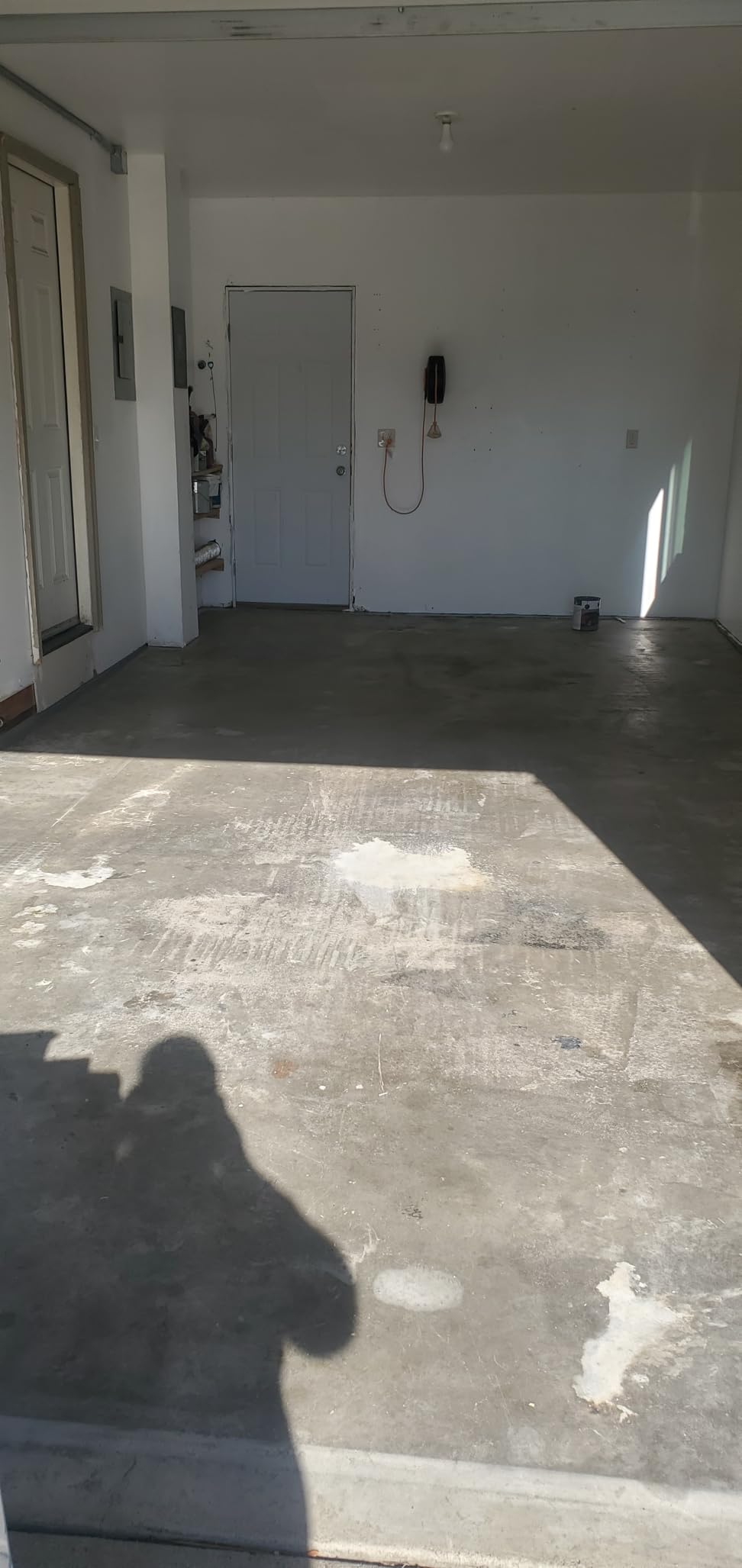 KILZ 1-Part Epoxy Acrylic Concrete & Garage Floor Paint, Slate Gray, Satin, Interior/Exterior Concrete Paint for Basement Floors, Porches, Driveways & Pool Decks, 1 Gallon customer photo 1