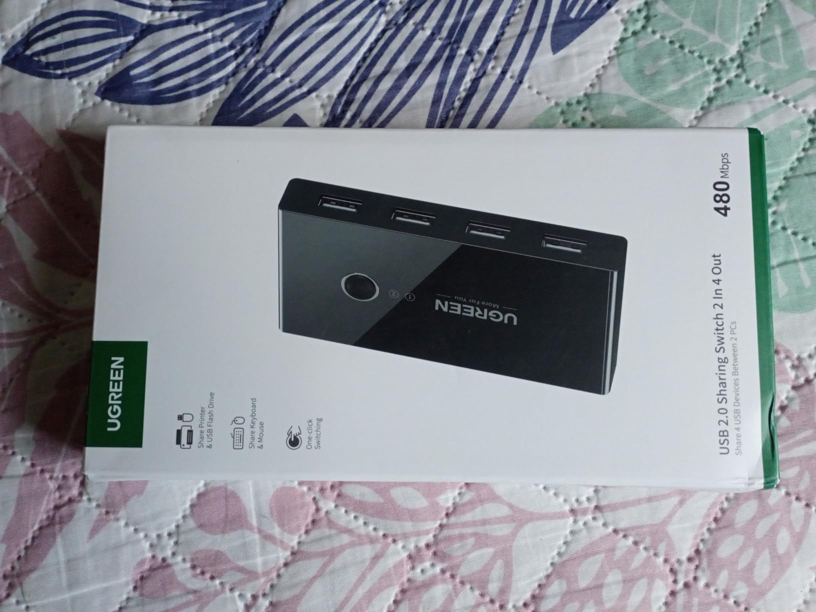 UGREEN USB Switch Selector 2 Computers Sharing 4 USB Devices USB 2.0 Peripheral Switcher Box Hub for Mouse Keyboard Scanner Printer PCs with One-Button Swapping and 2 Pack USB A to A Cable customer photo 1