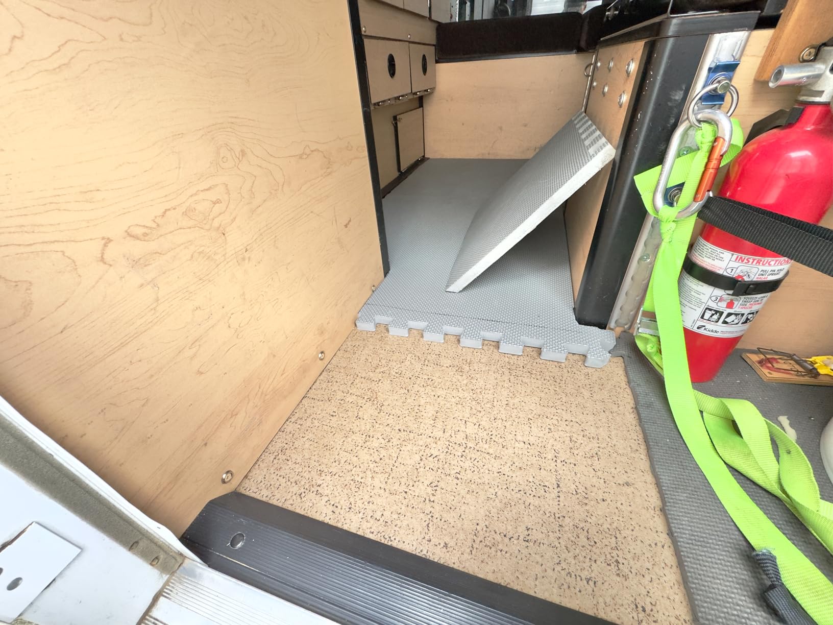 ProsourceFit Weaved Pattern Extra Thick Exercise Puzzle Mat ¾-inch, EVA Foam Interlocking Tiles for Protective, Cushioned Flooring for Home and Gym Equipment; Black, 24 SQ FT, 6 Tiles customer photo 2