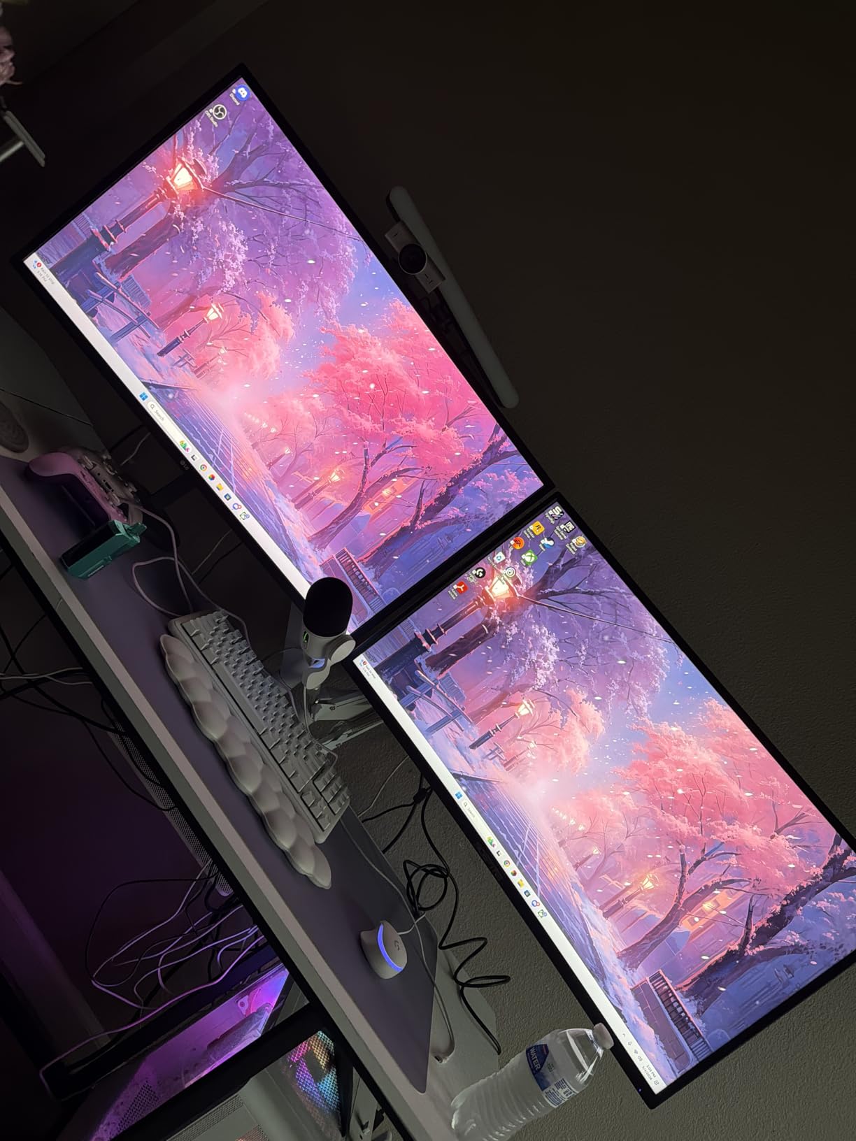 VIVO Dual Monitor Stand, Fully Adjustable Arms for 17 to 32 inch Screens, Mechanical Articulating Desk Mount, Gaming and Office Setups, VESA 75x75, 100x100, Max 19.8 lbs, Classic, Black, STAND-V002O customer photo 2