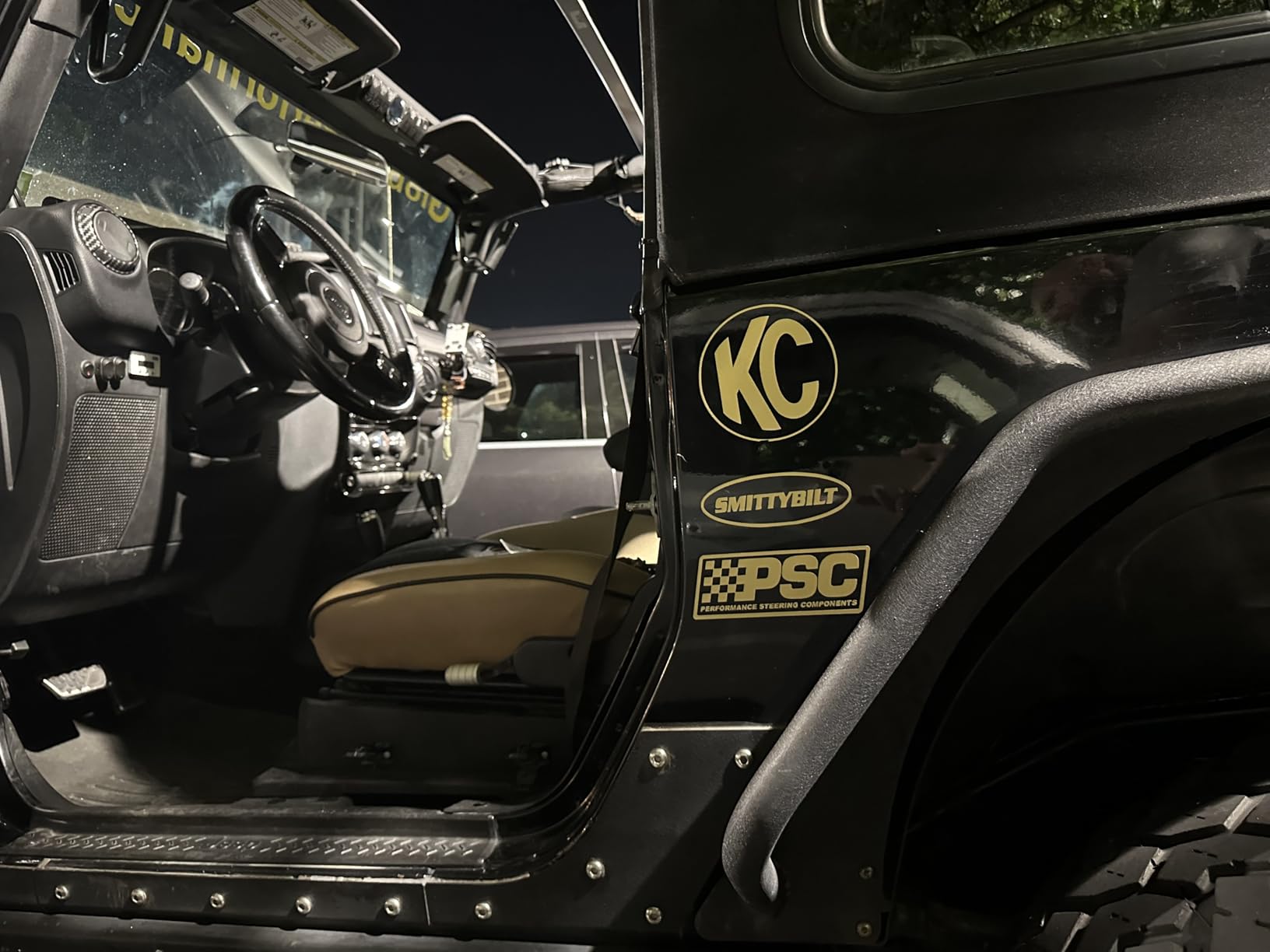 FOSHIO Vinyl Wrap Squeegee 4 Inch with Micro Fiber Suede Felt Edge, Scraper for Window Tinting, Sign Making and Sticker Wrap Application Tools, Pack of 3 Black Felt Squeegee for Vinyl customer photo 1