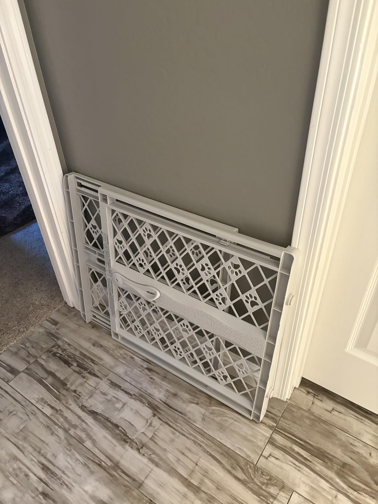 MYPET North States Paws Portable Pet Gate: 26-40