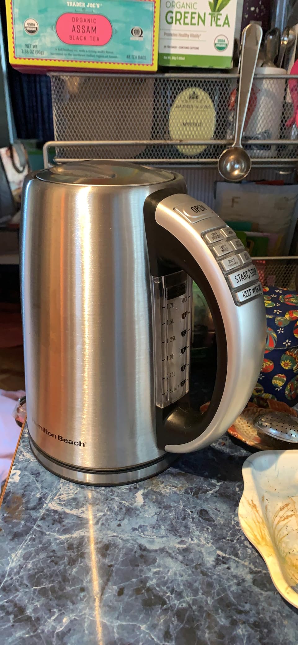 Hamilton Beach 1.7 Liter Electric Tea Kettle, Water Boiler & Heater | Fast Boiling 1500 Watts |Temp Control | Cordless Serving | Auto-Shutoff & Boil-Dry Protection | BPA Free | Stainless Steel customer photo 2