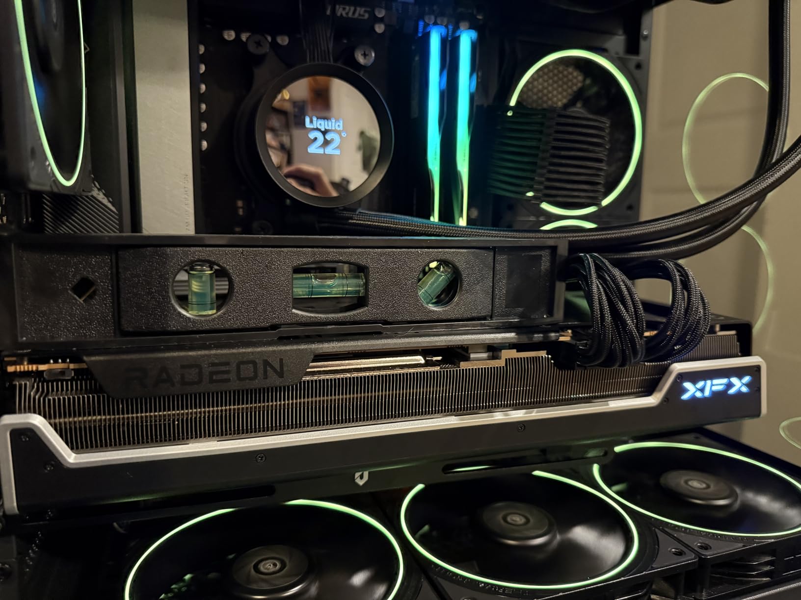 upHere Graphics Card GPU Brace Support Video Card Sag Holder/Holster Bracket, Anodized Aerospace Aluminum, Single or Dual Slot Cards (Black),GL05(not Support 3080 ti) customer photo 2