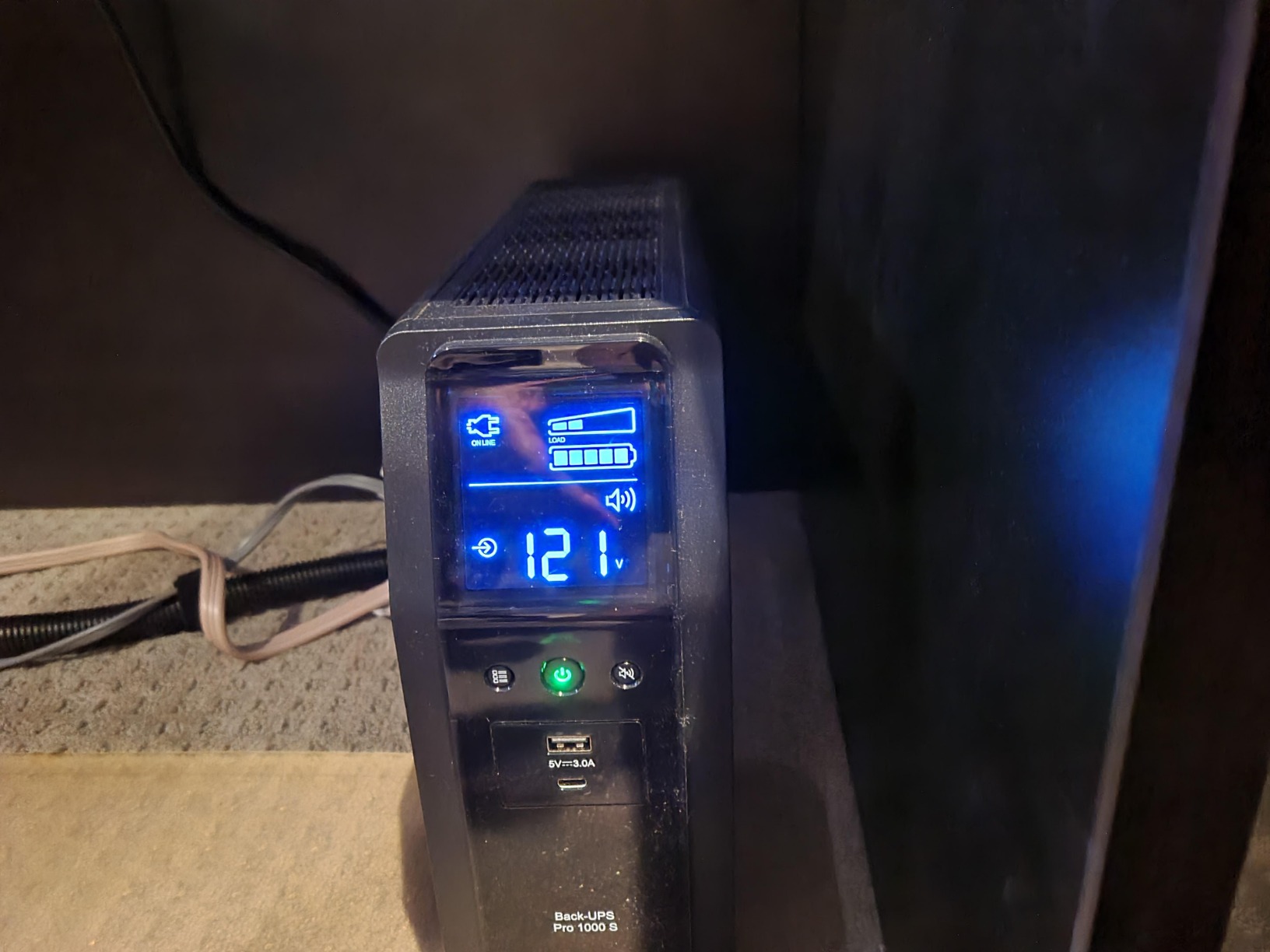 APC UPS Back-UPS Pro 1000VA Sinewave UPS, 600W Battery Backup & Surge Protector, AVR, 10 Outlets, LCD, USB-C & USB-A Charging Ports, BR1000MS Uninterruptible Power Supply for Computers, Electronics customer photo 2