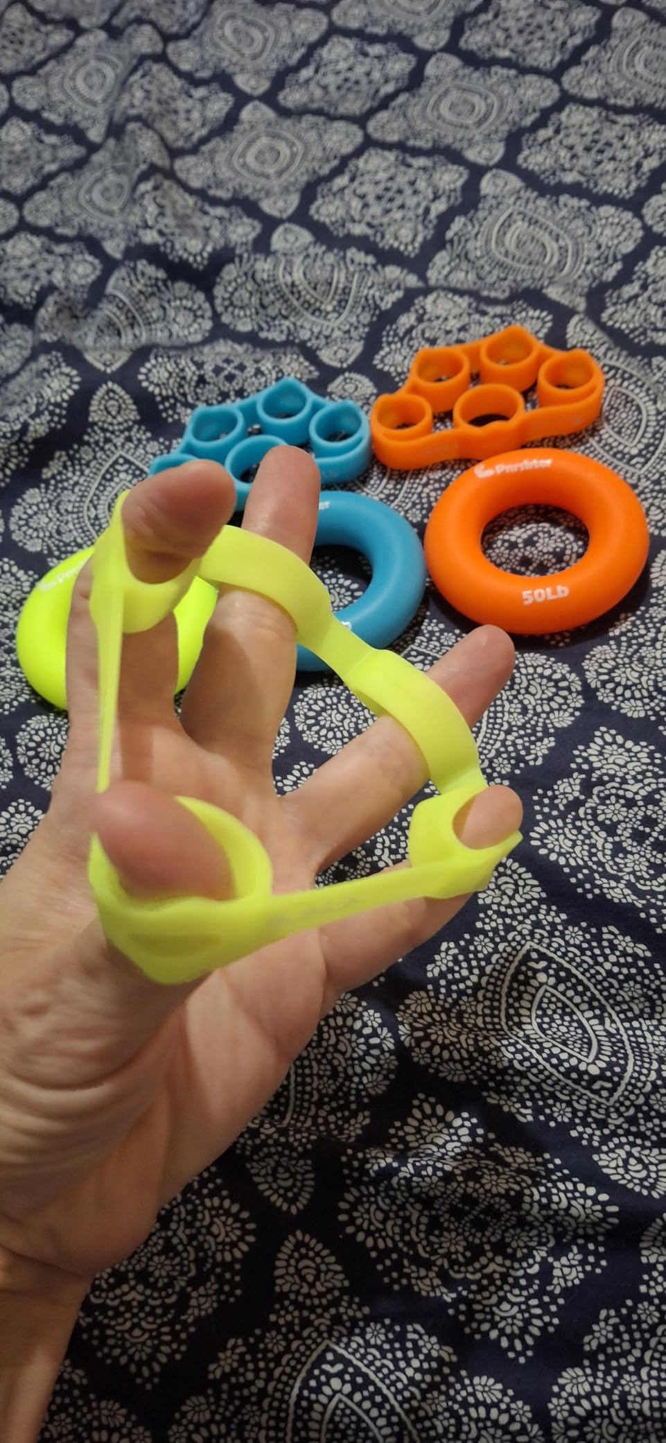 Pnrskter Hand Grip Strengthener, Finger Exerciser, Grip Strength Trainer (6 PCS),New Material,Forearm Grip Workout, Finger Stretcher, Relieve Wrist Pain, Carpal Tunnel, Trigger Finger, Mallet Finger and More. customer photo 2