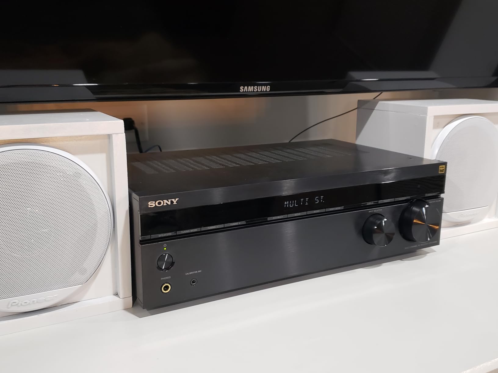 Sony STRDH590 5.2 Channel Surround Sound Home Theater Receiver: 4K HDR AV Receiver with Bluetooth,Black customer photo 2