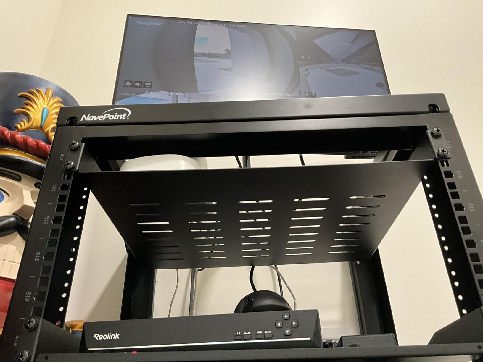 NavePoint Universal Rack Tray Vented Shelves 1U Black 10.5 Inches (270mm deep) No Lip customer photo 2