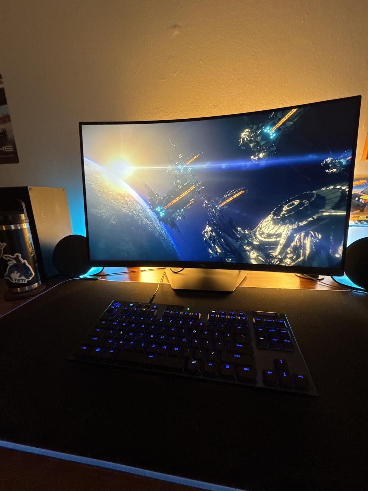 Logitech G560 PC Gaming Speaker System with 7.1 DTS:X Ultra Surround Sound, Game Based LIGHTSYNC RGB, Two Speakers and Subwoofer, Bluetooth, USB, Immersive Gaming Experience - Black customer photo 1