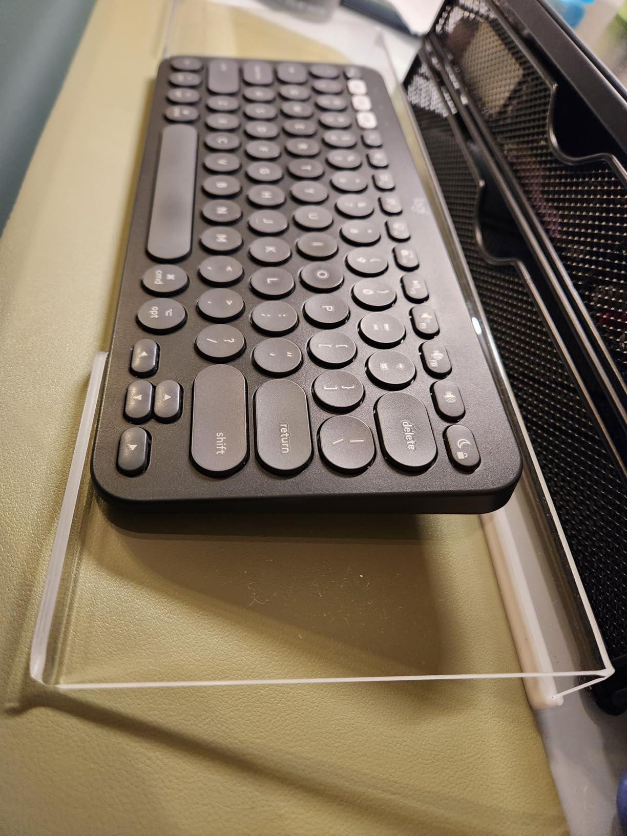 Richboom Clear Acrylic Tilted Computer Keyboard Holder for Easy Ergonomic Typing, Upgraded Version, Keyboard Stand with Silicone Anti-Slip Case for Office Desk, Home, School, Clear customer photo 1