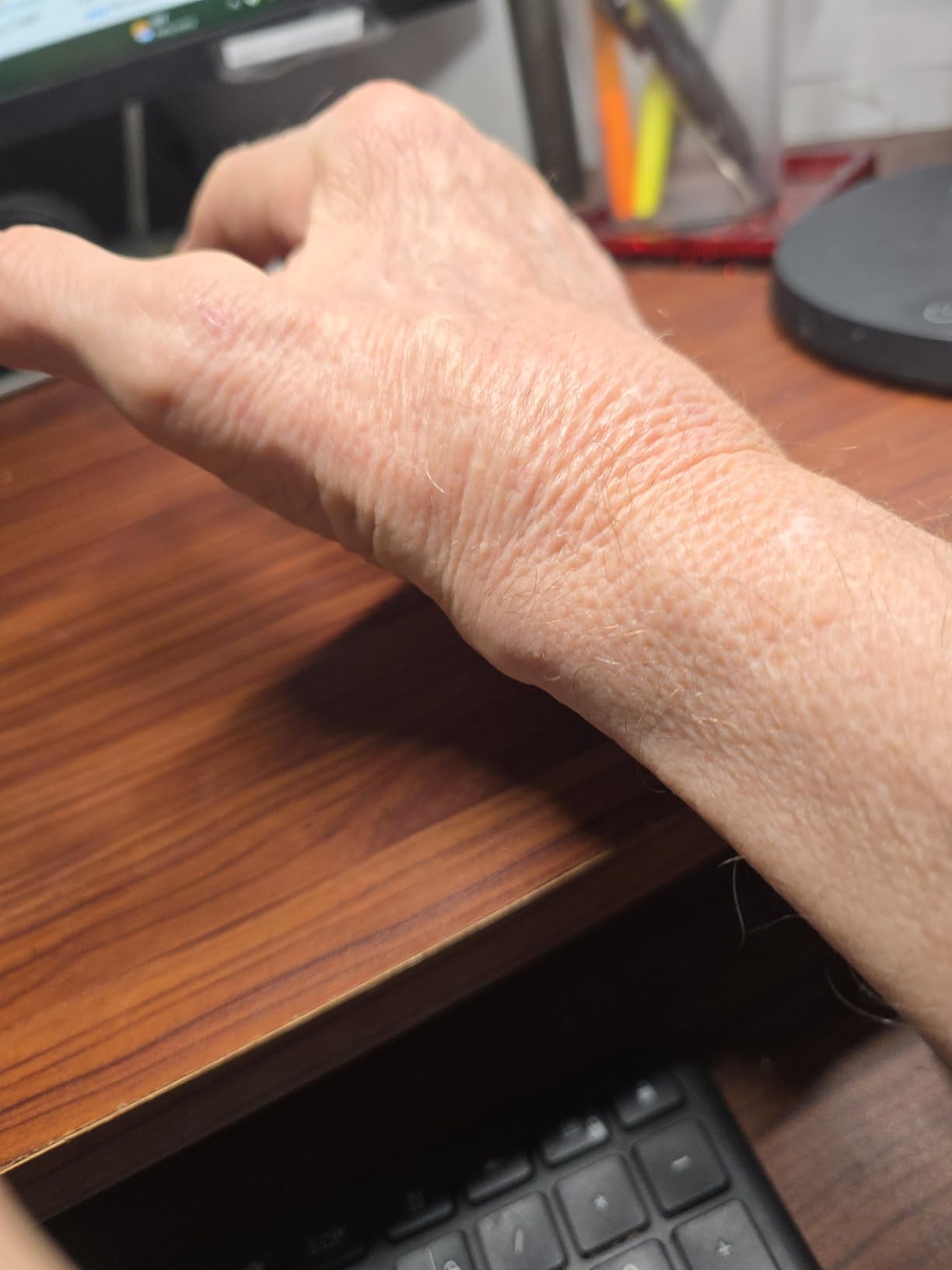 BRILA Ergonomic Memory Foam Mouse Wrist Rest Support Pad Cushion for Computer, Laptop, Office Work, PC Gaming - Massage Holes Design - Wrist Pain Relief (Black Mouse Wrist Rest) customer photo 2