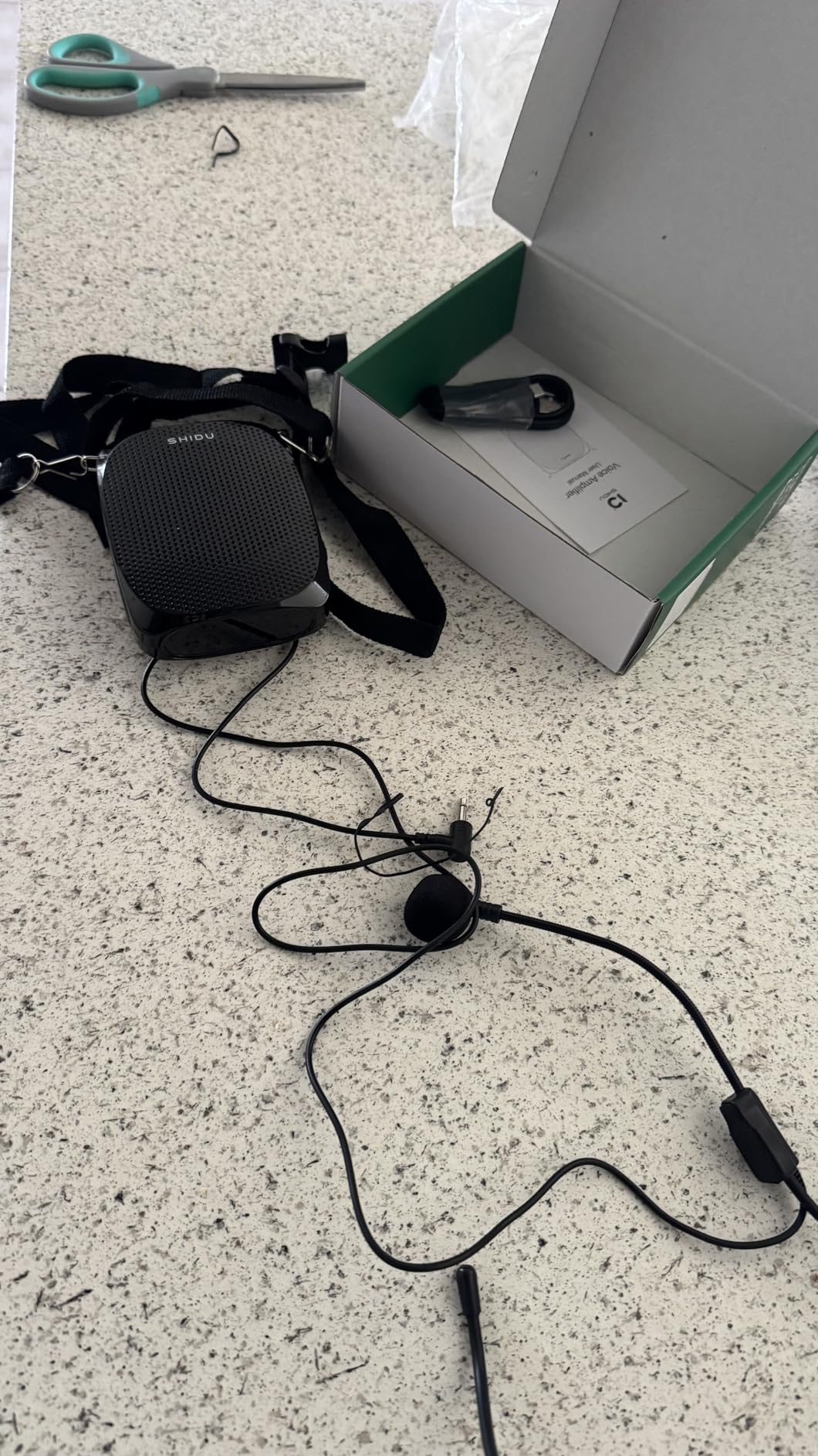 SHIDU Portable Voice Amplifier Personal Microphone Headset for Speaking Rechargeable Mini Pa System for Teachers Tour Guides Coaches Classroom Singing Yoga Fitness Instructors customer photo 2