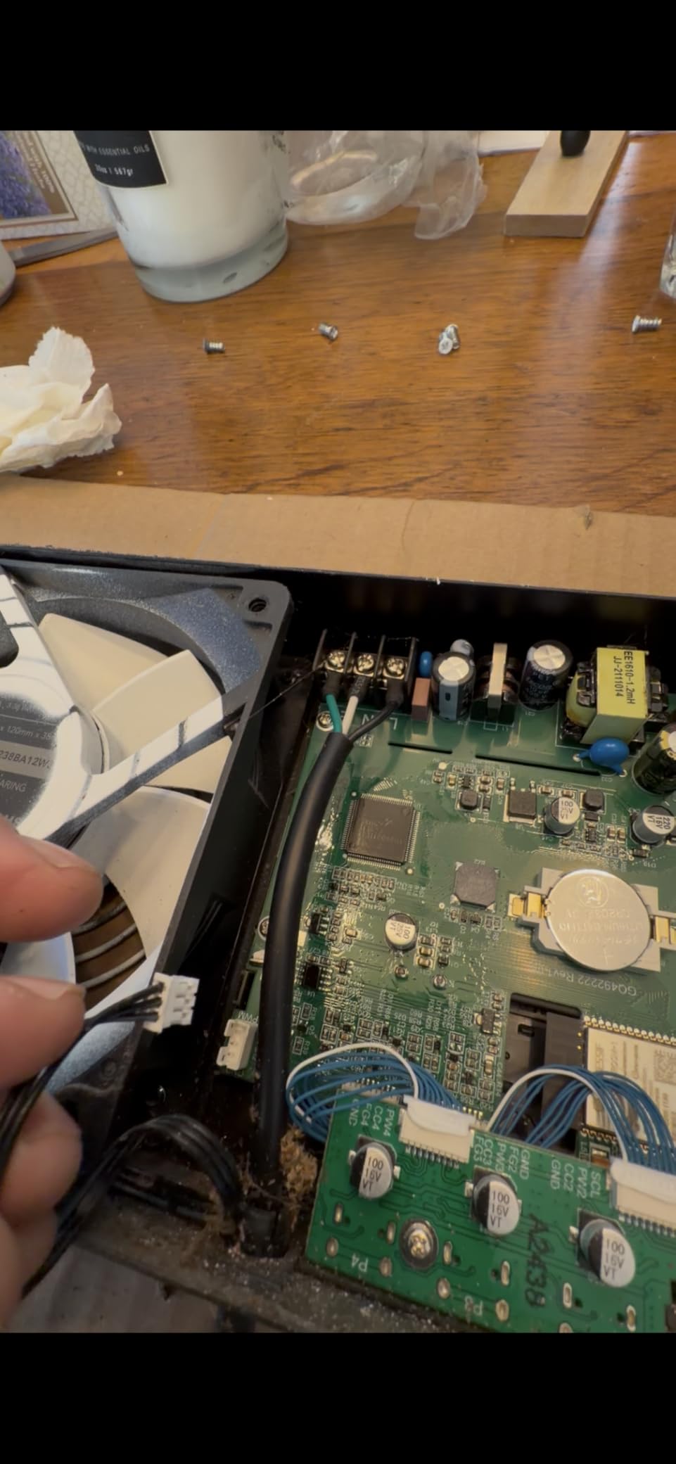 AC Infinity AIRTITAN T8, Crawlspace Basement Ventilator Fan, with WiFi App-Compatible Temperature Humidity Controller, IP-55 Rated, Exhaust customer photo 1