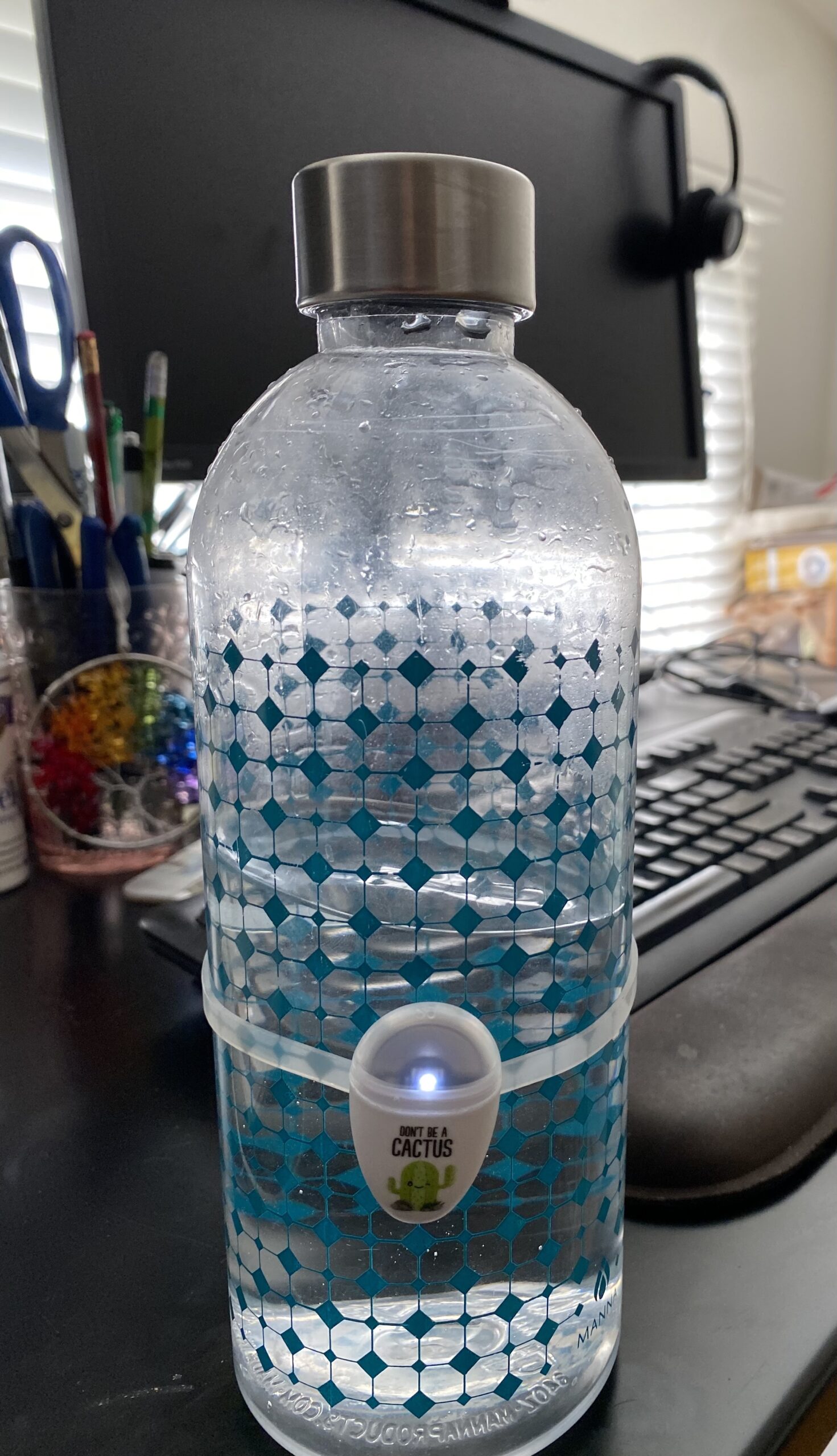 ULLA Drink Water Reminder, Smart Light for Water Bottle, Fits Most Bottles, Lights Up when Time to Drink, Hidrate Smart Water Bottle Reminder to Drink, Smart Hydration Reminder, Water Tracker - CACTUS customer photo 1