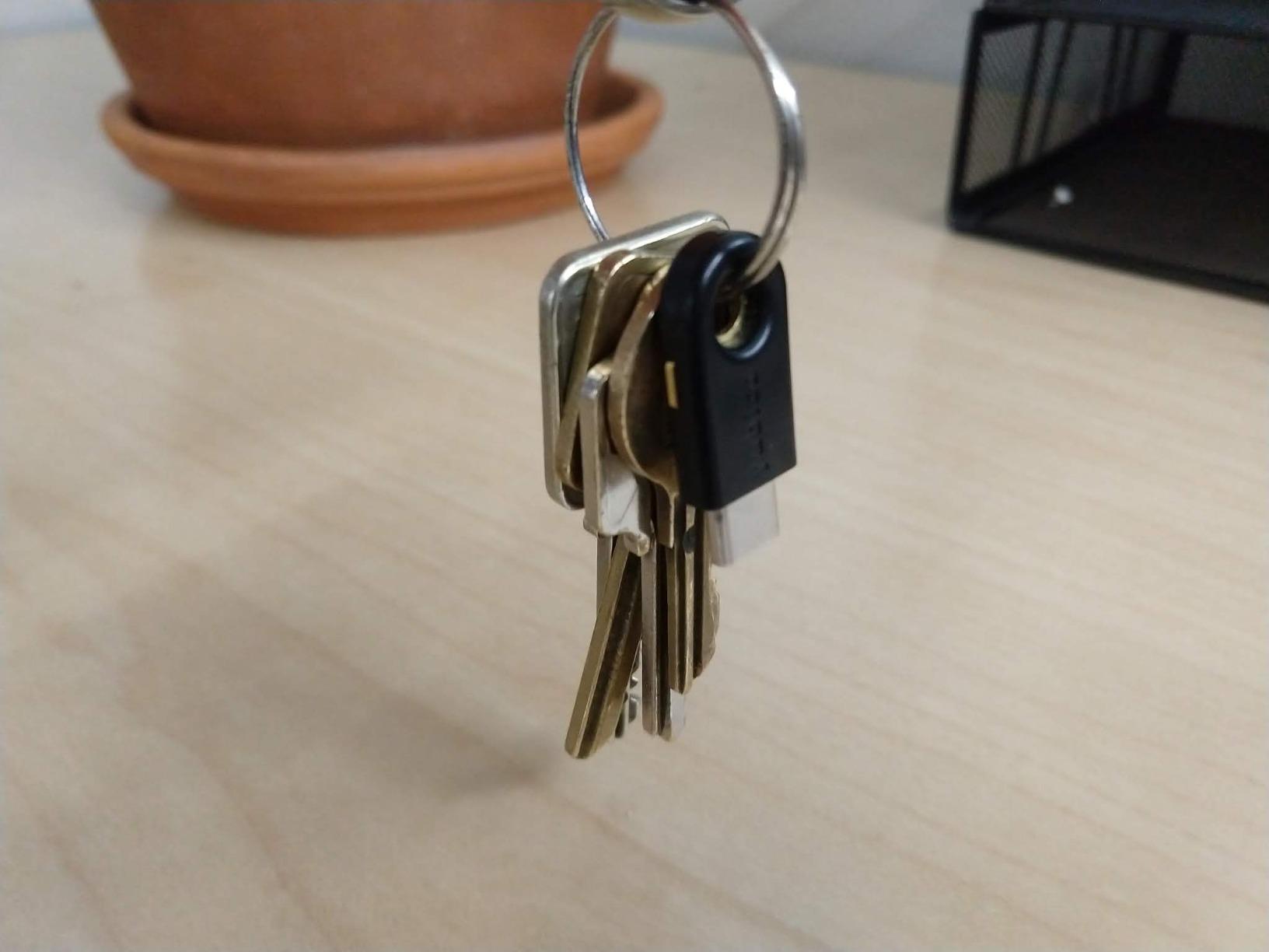 YubiKey 5C - Multi-Factor authentication (MFA) Security Key and passkey, Connect via USB, FIDO Certified - Protect Your Online Accounts (5C) customer photo 2