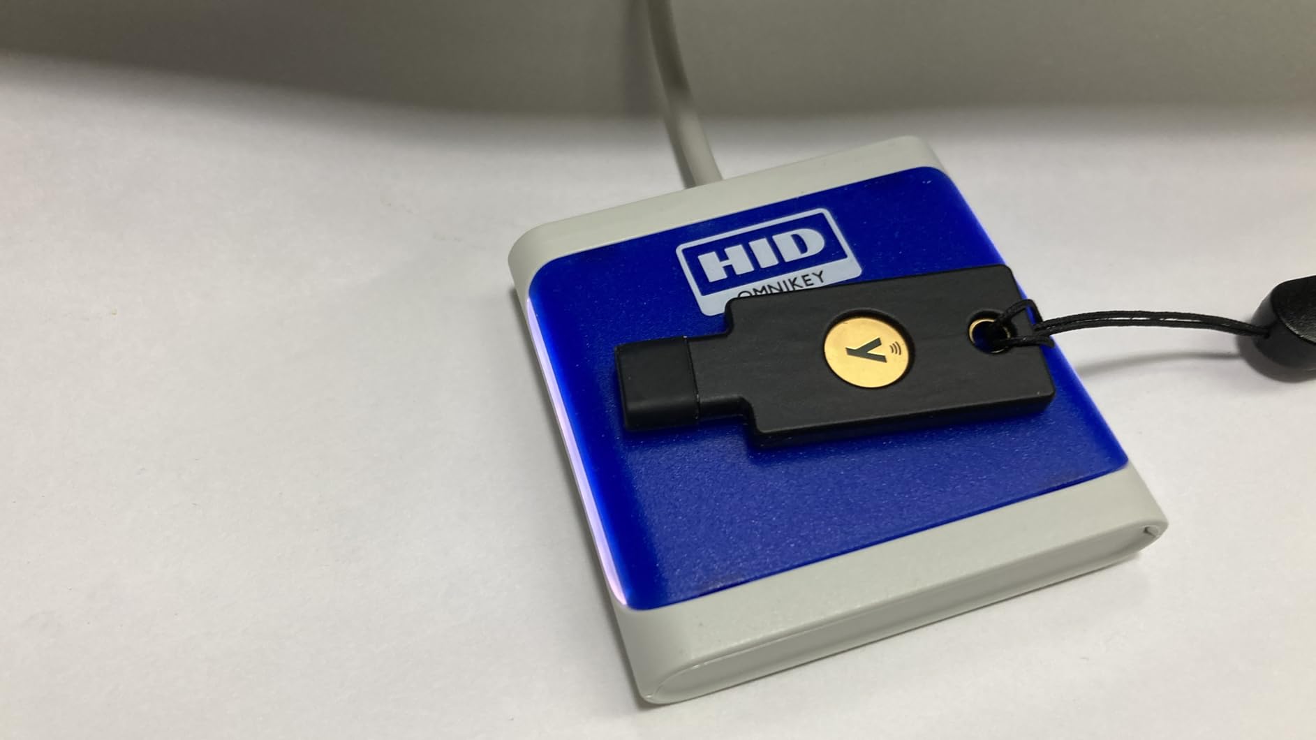 Yubico - YubiKey 5 NFC - Multi-Factor authentication (MFA) Security Key and passkey, Connect via USB-A or NFC, FIDO Certified - Protect Your Online Accounts customer photo 1