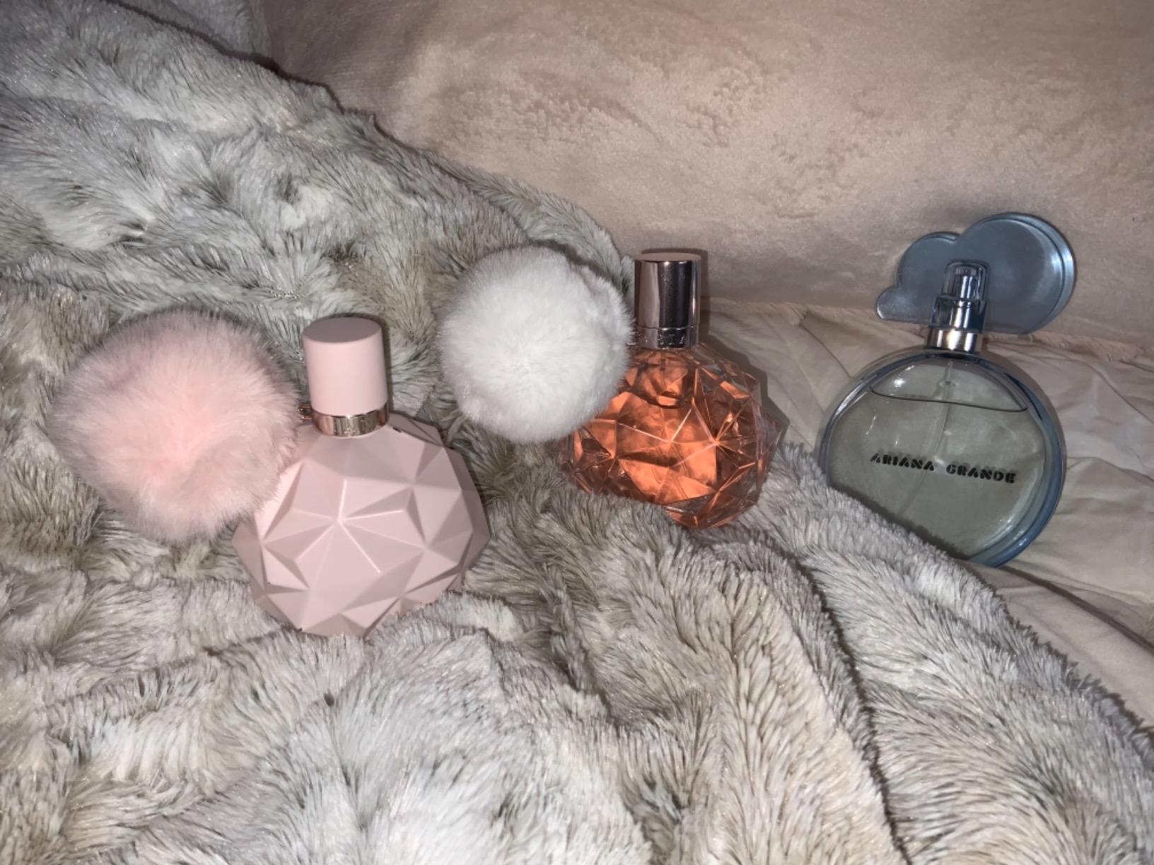 Ariana Grande Cloud Eau de Parfum - Warm Gourmand Fragrance for Women customer photo 2