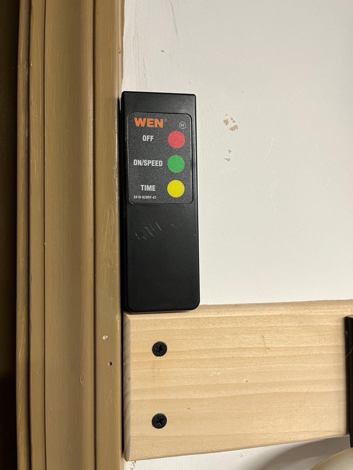 WEN 3417 3-Speed Remote-Controlled Industrial-Strength Air Filtration System (556/702/1044 CFM) customer photo 1