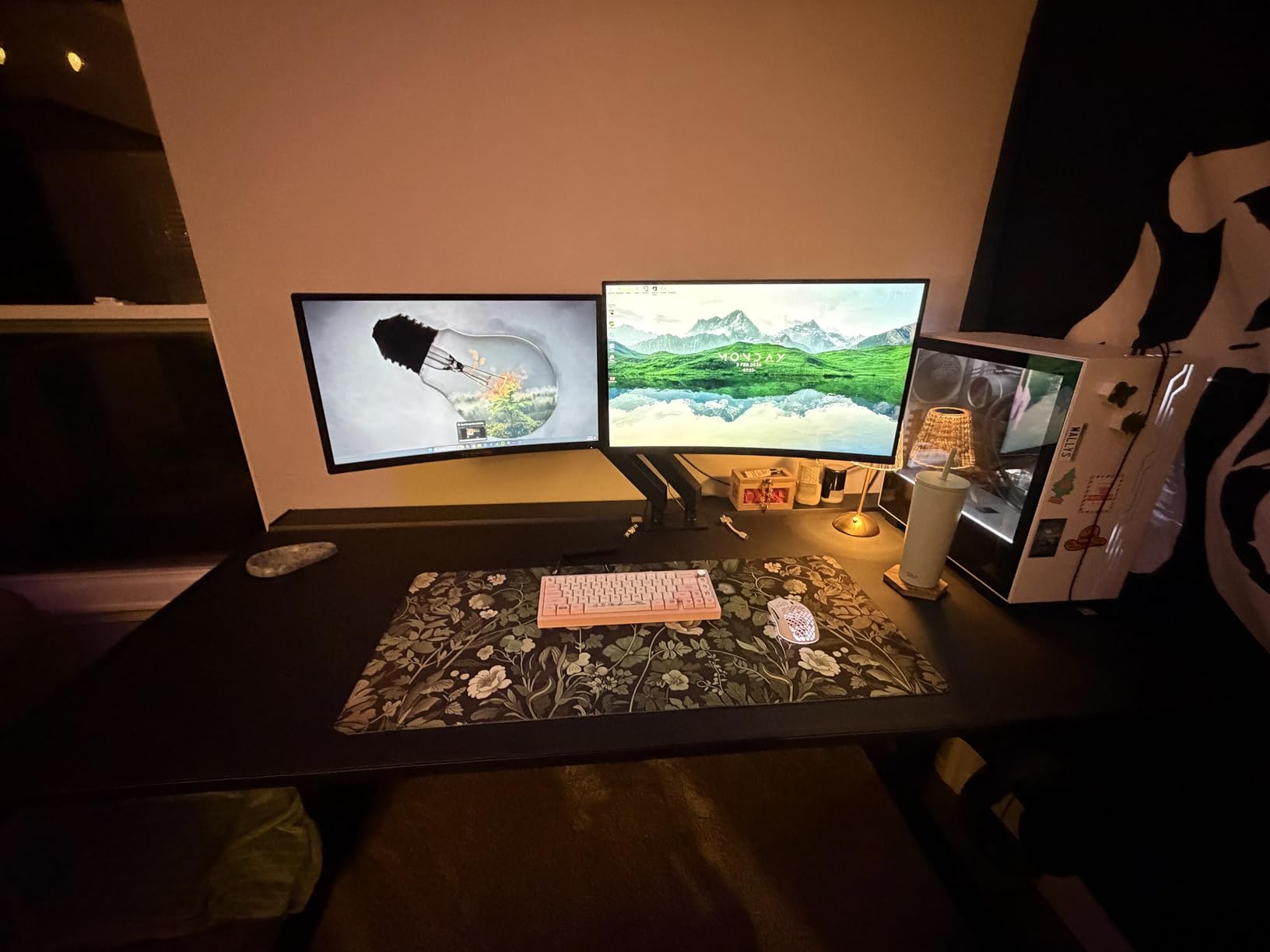 Sceptre Curved 24-inch Gaming Monitor 1080p R1500 98% sRGB HDMI x2 VGA Build-in Speakers, VESA Wall Mount Machine Black (C248W-1920RN Series) customer photo 2