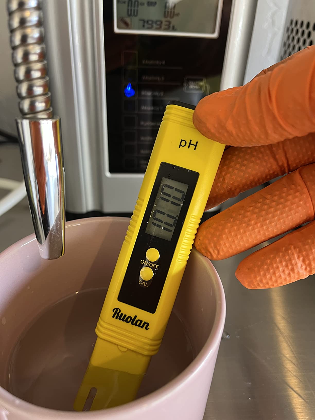 Alkaline Water Ionizer Machine 729, Built-in a Filter, Produces pH 4-10.5 Water, 7 Water Settings, Up to -570mV ORP, 8000L Per Filter, Silver customer photo 2