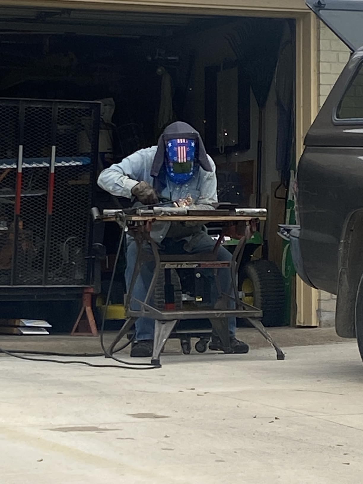 YESWELDER Auto Darkening Welding Helmet, Large View, LYG-M800H customer photo 1