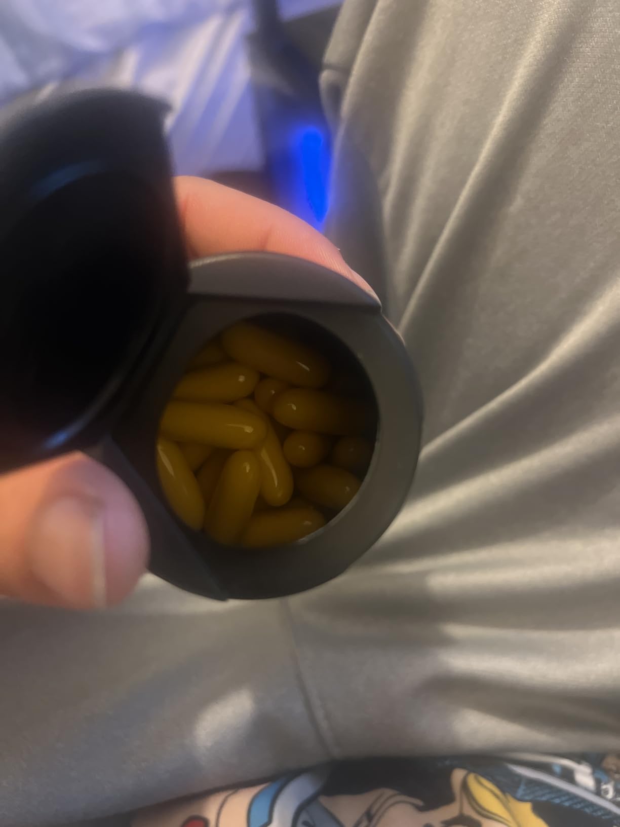 Sports Research L-Theanine Supplement with Caffeine & Coconut MCT Oil - Focused Energy, Alertness & Relaxation Without Drowsiness - 200mg L Theanine, 100mg Organic Caffeine - 60 Liquid Softgels customer photo 2