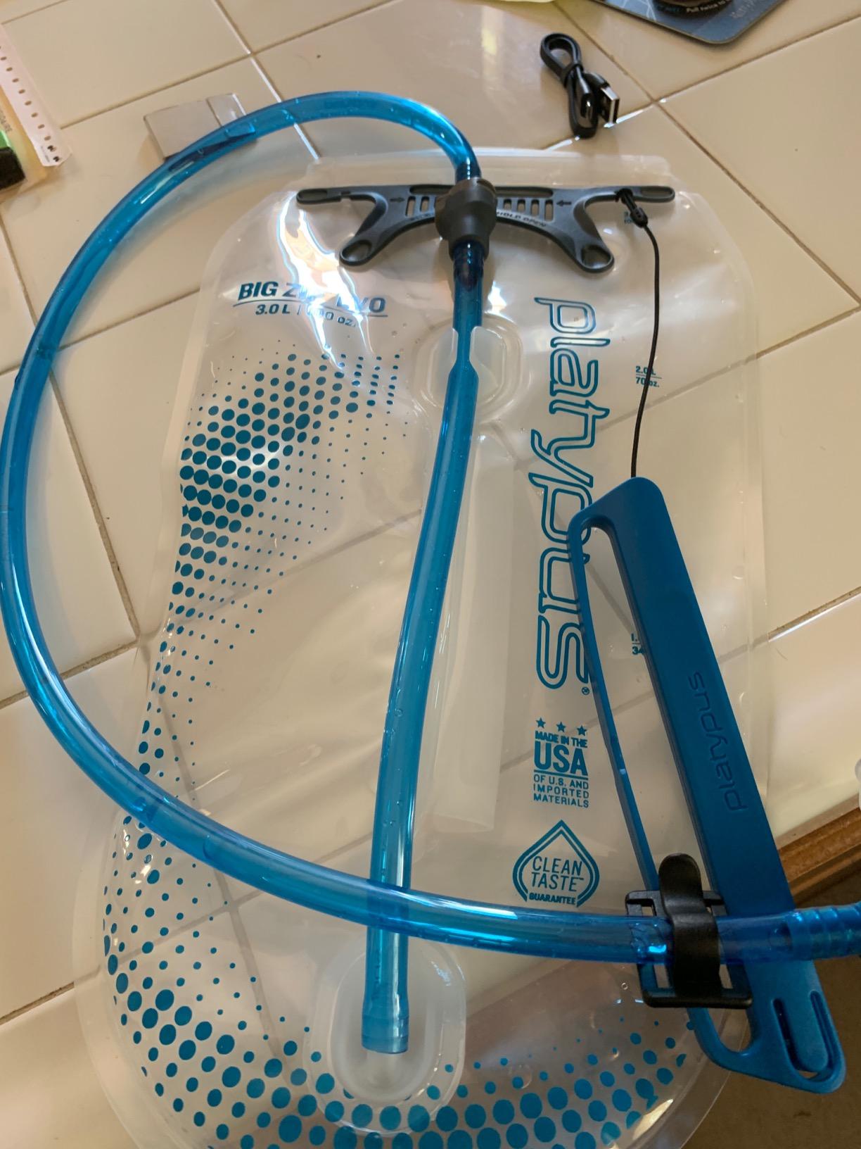 Platypus Big Zip Water Reservoir for Hydration Backpacks, 2-Liter, EVO with Fast Flow Valve, Clear customer photo 2