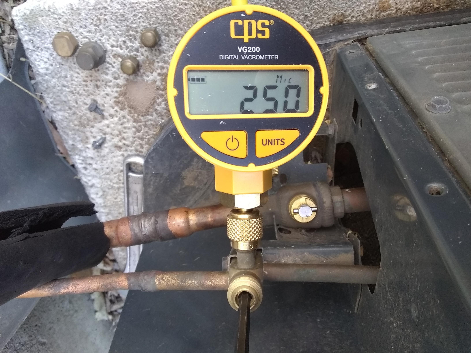 Mini Split/HVAC/AUTO AC Repair Complete Tool Kit - Includes 1-Stage 4.5 CFM Vacuum Pump, Manifold Gauge Set, Hoses and Accessories, Perfect for AC Recovery and R134a Refrigeration customer photo 1