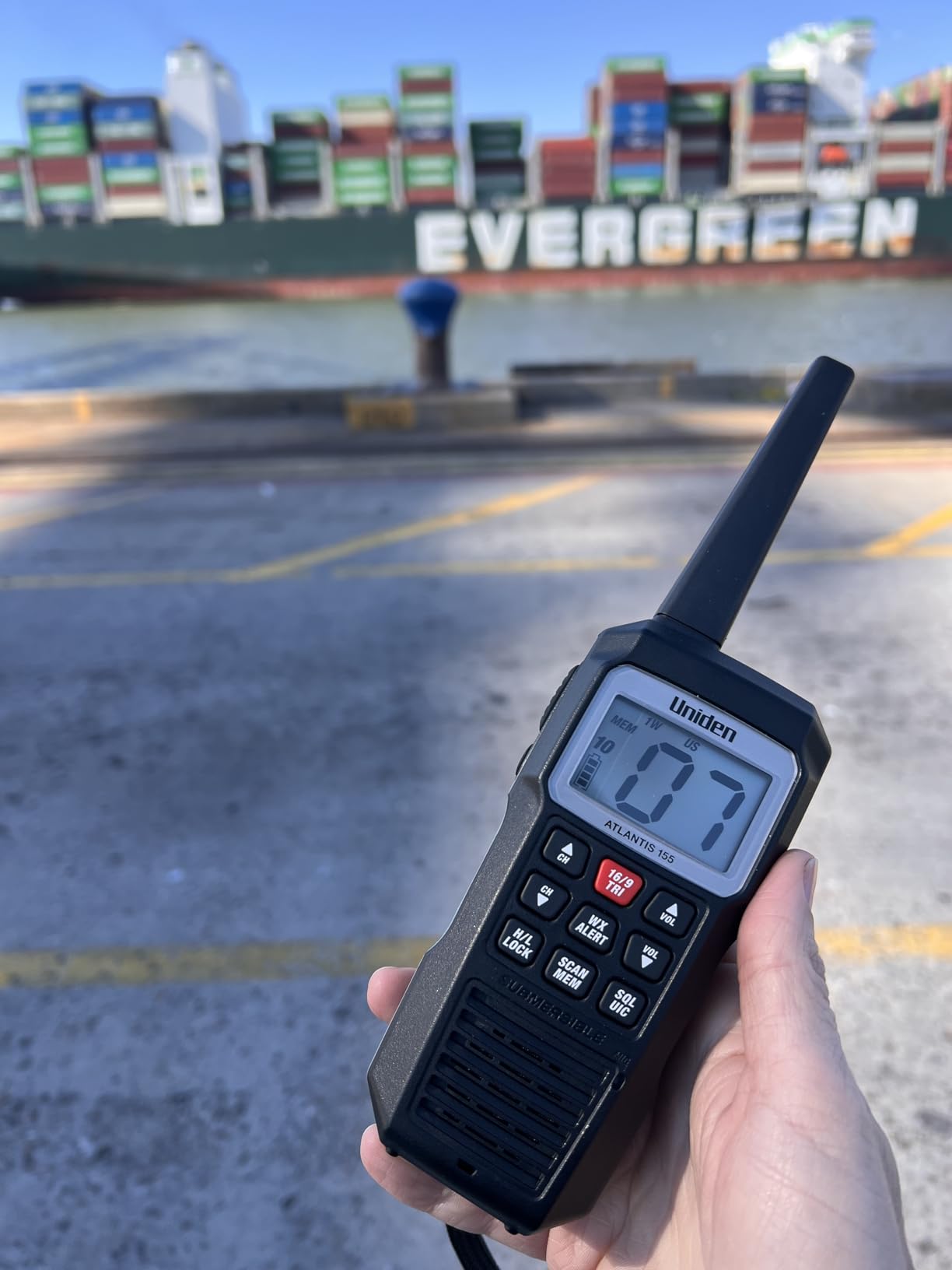 Uniden Atlantis 155 Handheld Two-Way VHF Marine Radio, Floating IPX8 Submersible Waterproof, Dual-Color Screen, All USA/International/Canadian Marine Channels, NOAA Weather Alert, 10 Hour Battery customer photo 2