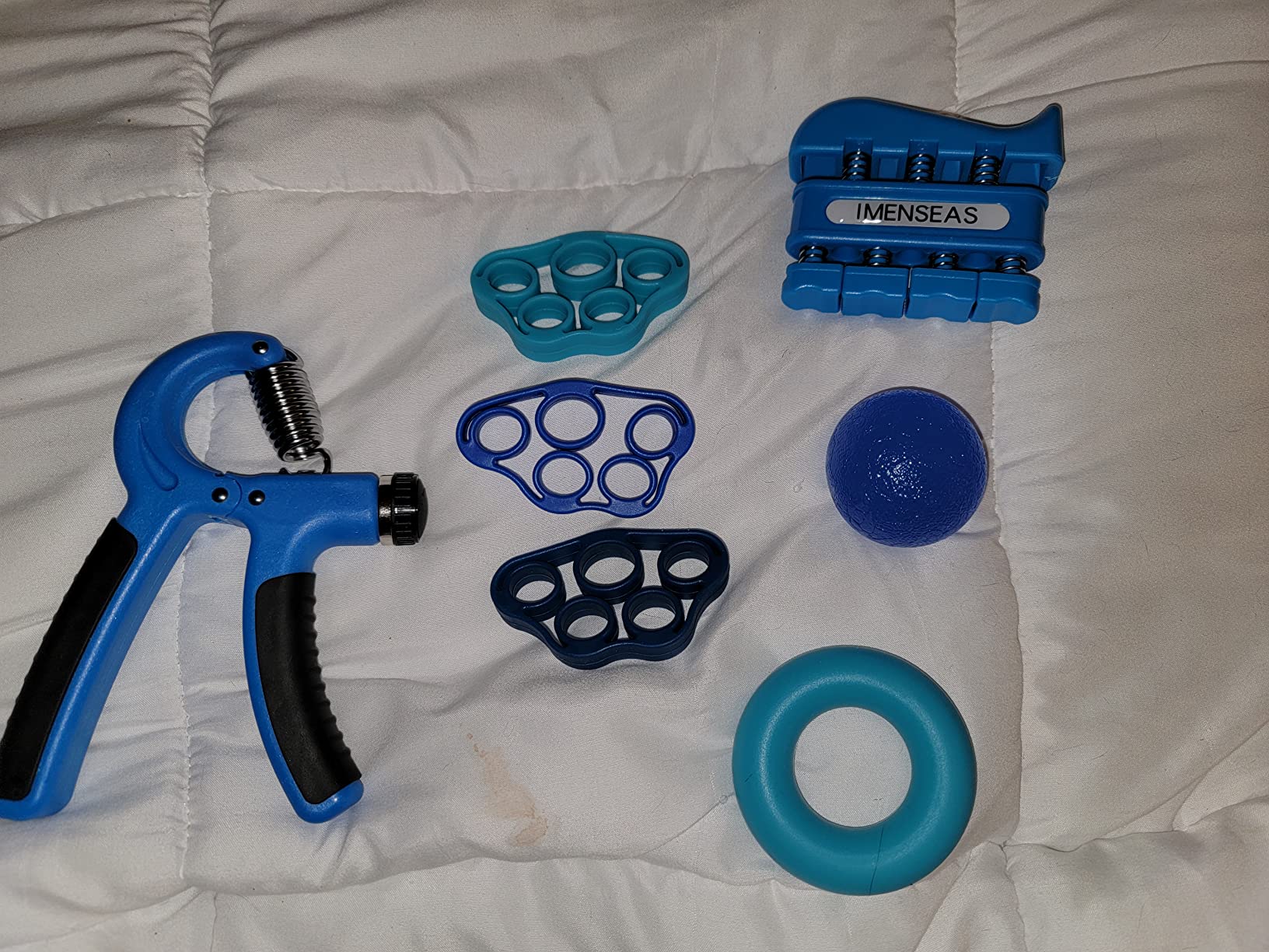 Grip Strength Trainer 7 Pack Adjustable, Finger Stretcher Resistance Extensor Bands, Finger Exerciser, Hand Gripper Strength Ring & Stress Ball customer photo 2