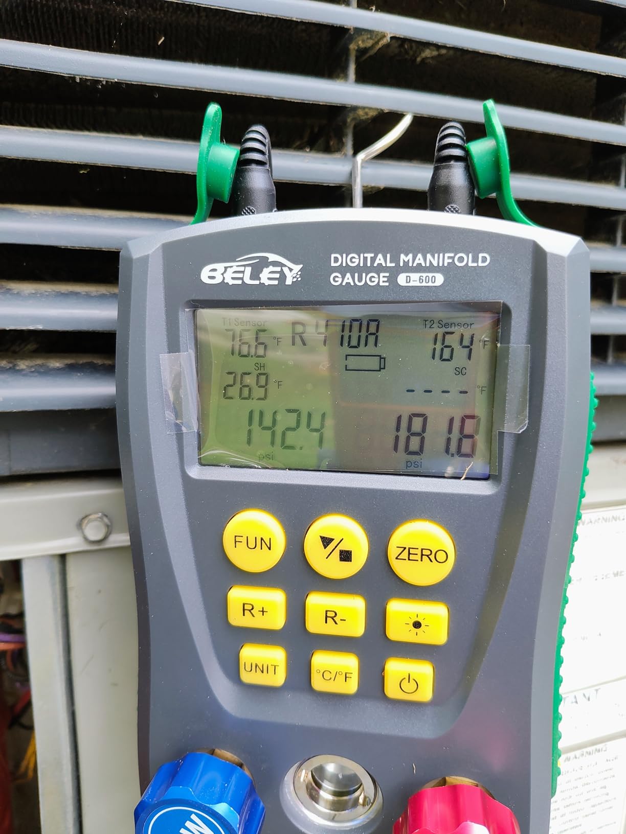 BELEY Digital Manifold HVAC Gauge Set,93 Refrigerants Dual Pressure&Temp Test with Temperature Clips and Hoses Vacuum AC Gauges for R1234YF R134A R404A R410A R32 R744(CO2) customer photo 2