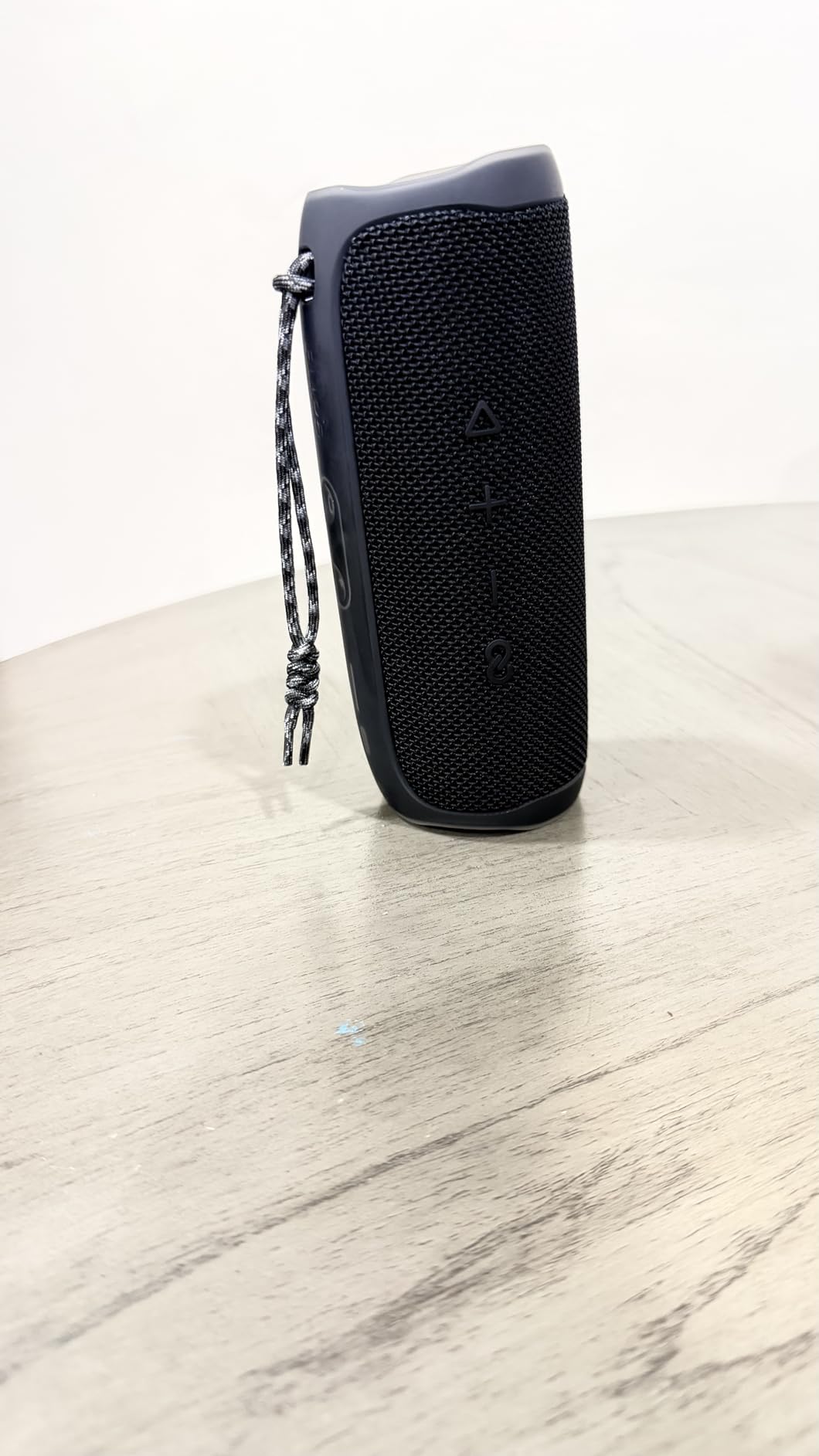 JBL FLIP 5, Waterproof Portable Bluetooth Speaker, Black, Small customer photo 1