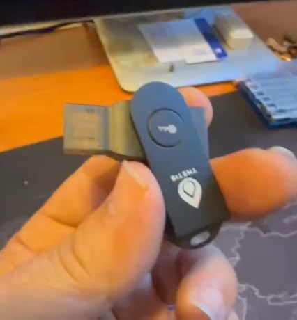 FIDO2 Security Key [Folding Design] Thetis Universal Two Factor Authentication USB (Type A) for Multi-Layered Protection (HOTP) in Windows/Linux/Mac OS,Gmail,Facebook,Dropbox,SalesForce,GitHub customer photo 1