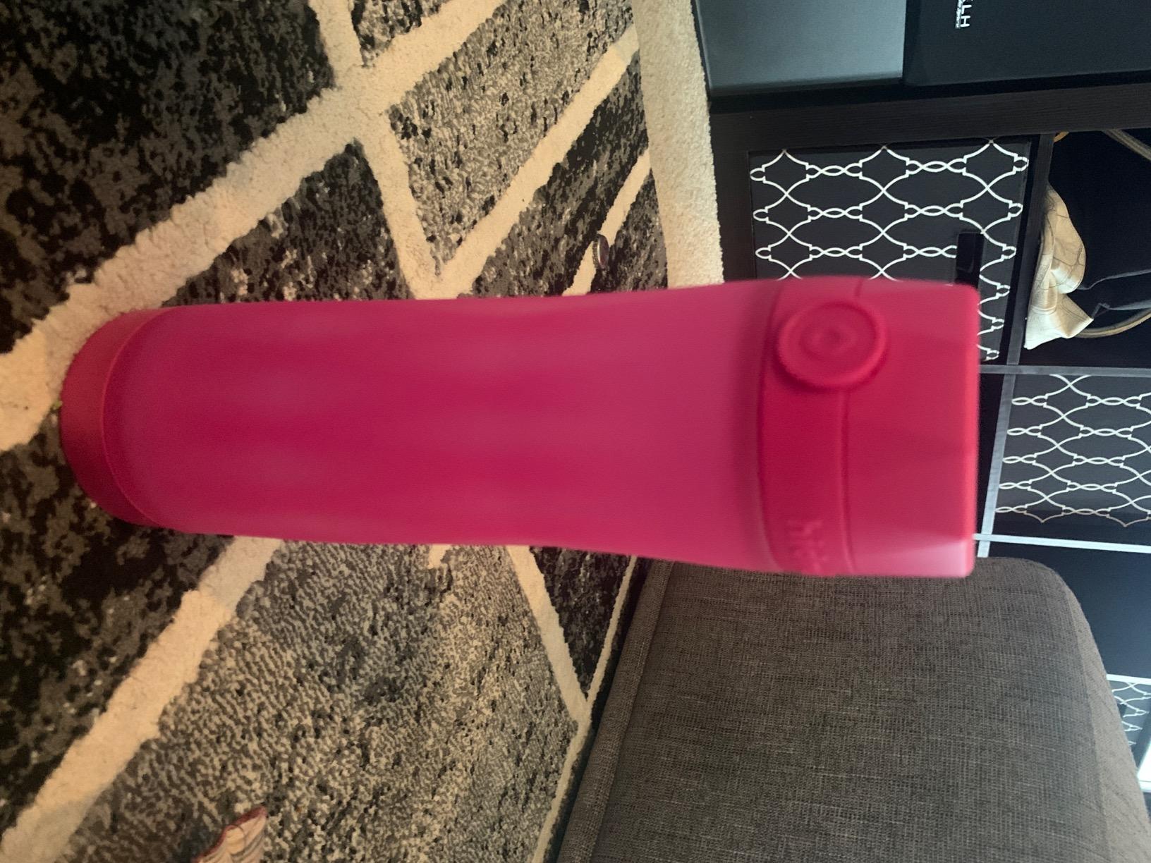 Hidrate Spark 3 Smart Water Bottle, Tracks Water Intake and Glows to Remind You to Stay Hydrated, BPA Free, 20 oz, Berry customer photo 1