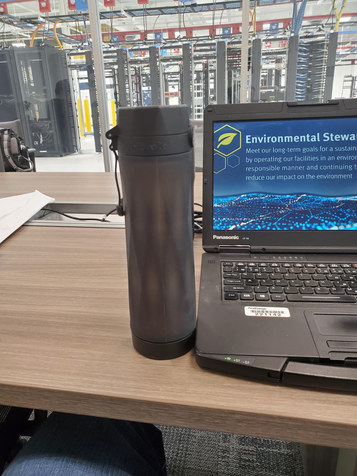 Hidrate Spark 3 Smart Water Bottle, Tracks Water Intake and Glows to Remind You to Stay Hydrated, BPA Free, 20 oz, Berry customer photo 2