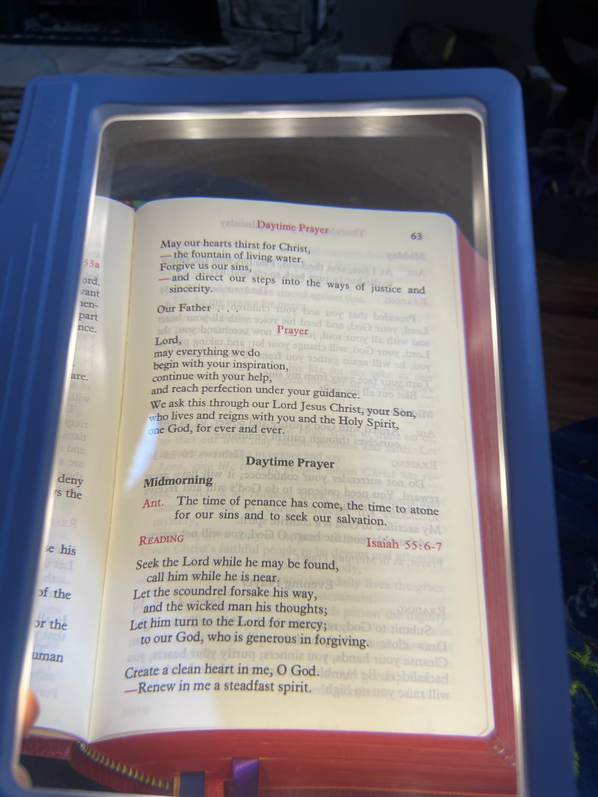 MagniPros 5X [Rechargeable] Large Ultra Bright LED Page Magnifier with Anti-Glare Lens & 3 Stepless Color Light Modes to Relieve Eye Strain-Ideal for Reading Small Prints, Low Vision and Seniors customer photo 2