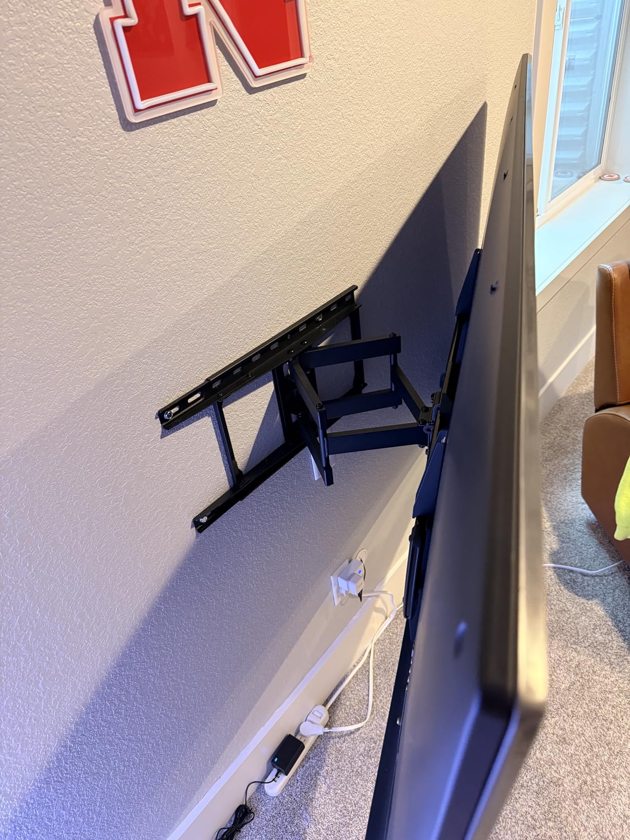 Mounting Dream TV Wall Mounts Bracket for Most 42-84 Inch TVs, UL Listed Premium TV Mount Full Motion with Articulating Arms, Max VESA 600x400mm and 100LBS, Fits 16 inch, 18 inch, 24 inch Studs, MD2296-24K customer photo 1